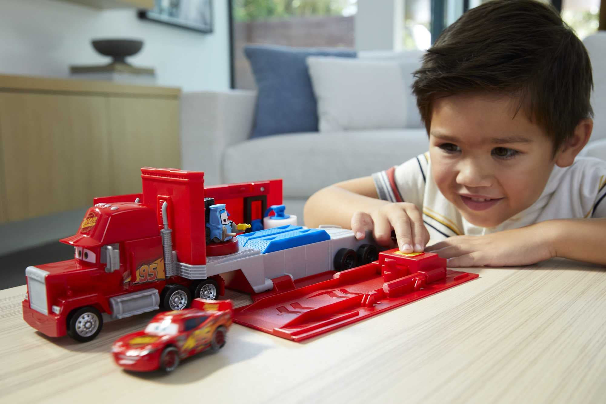 Wallpaper #4RlfNI8BtGB6xQ78JJ3n50 Disney and Pixar Cars Transforming Mack Playset 2 in 1 Toy Truck