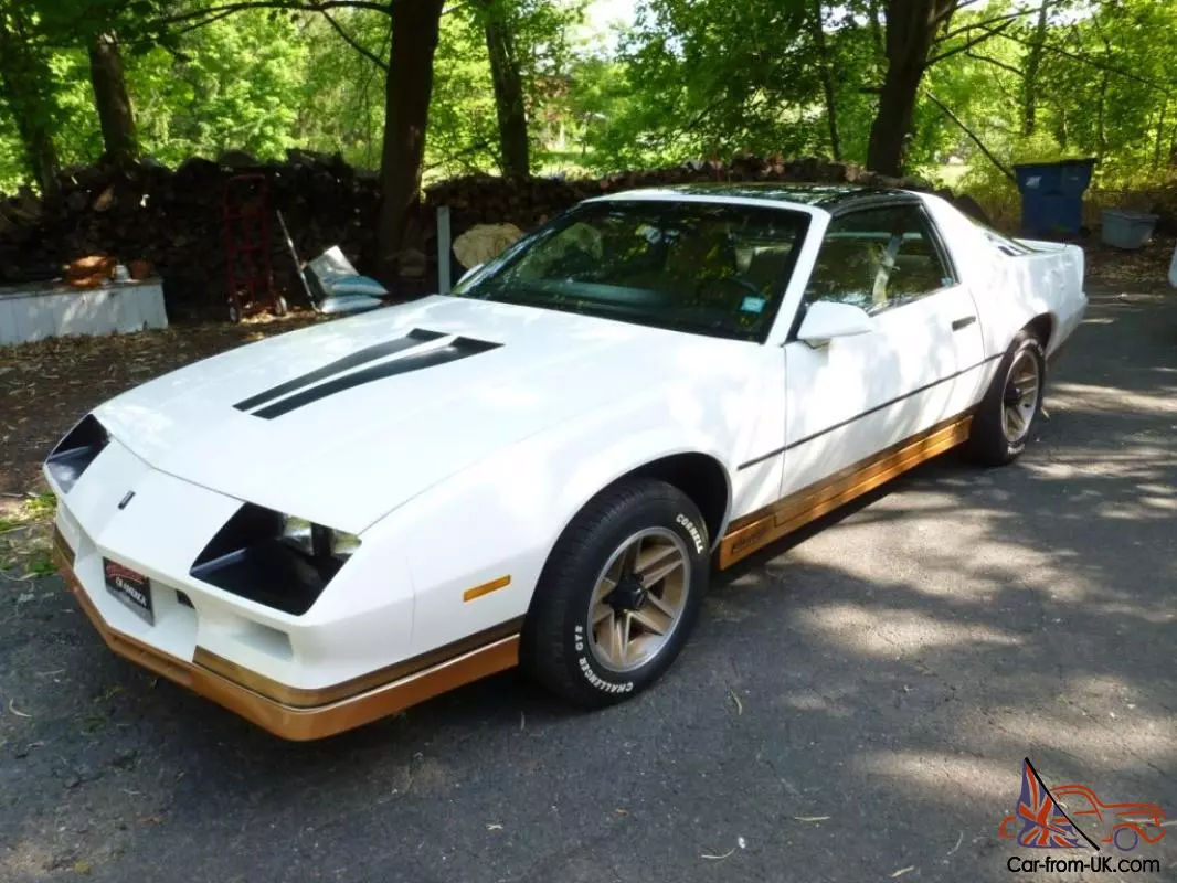 Wallpaper #GmfDBZMBSpphPi3-yr5s27 1983 Chevy Camaro Z28 Restored to New 5spd T Tops