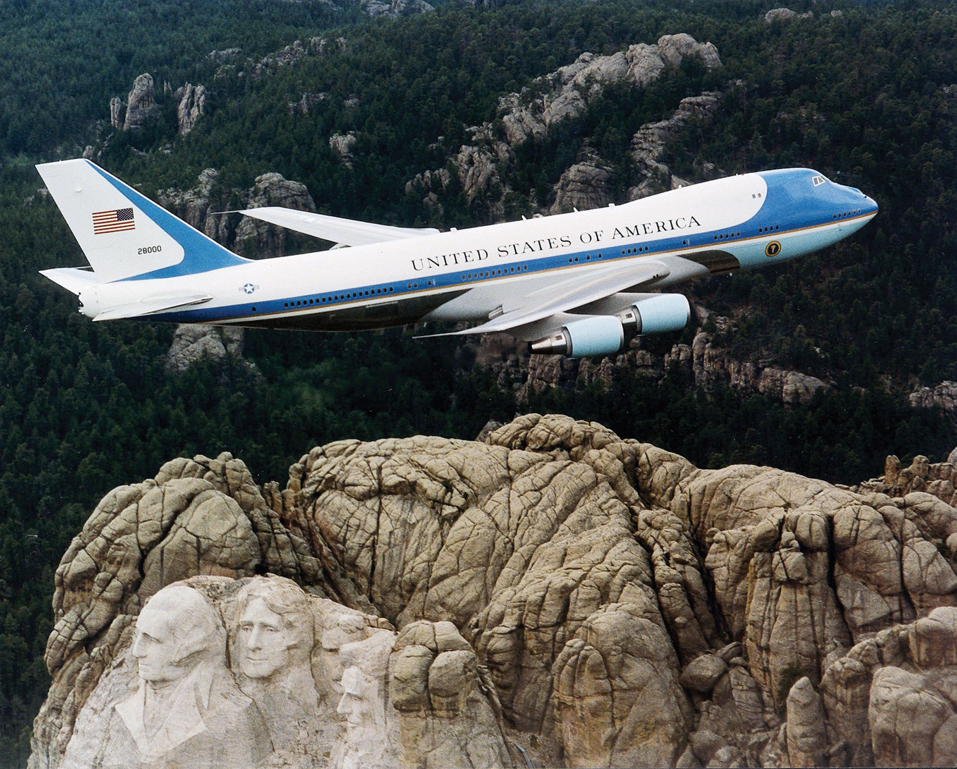 Wallpaper #cGdR75IBSpphPi3-b2Ee344 Dosyaair Force One Over Mt Rushmorejpg Vikipedi