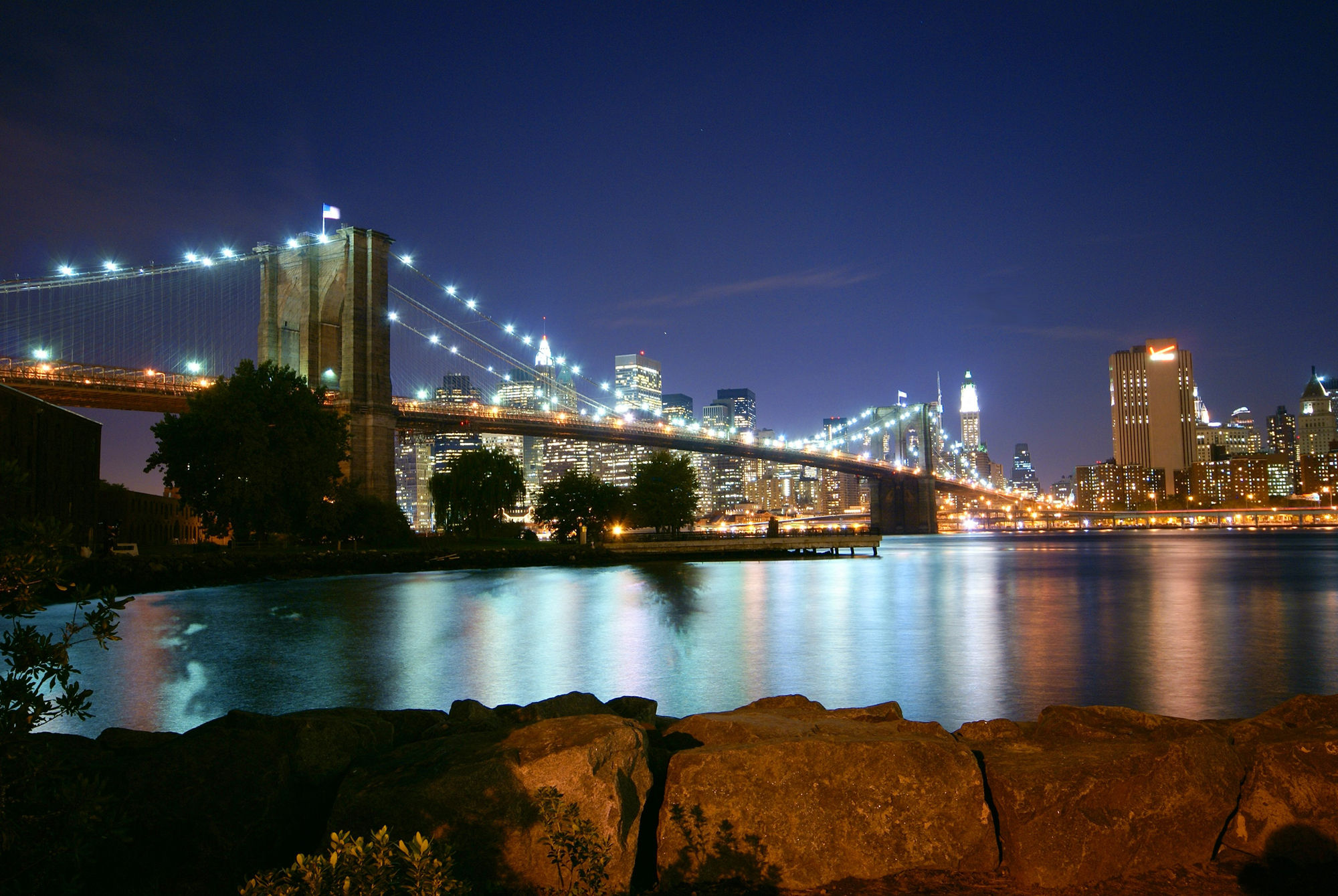 Wallpaper #66e34 Brooklyn Bridge in New York the Iconic Crossing Between Manhattan and