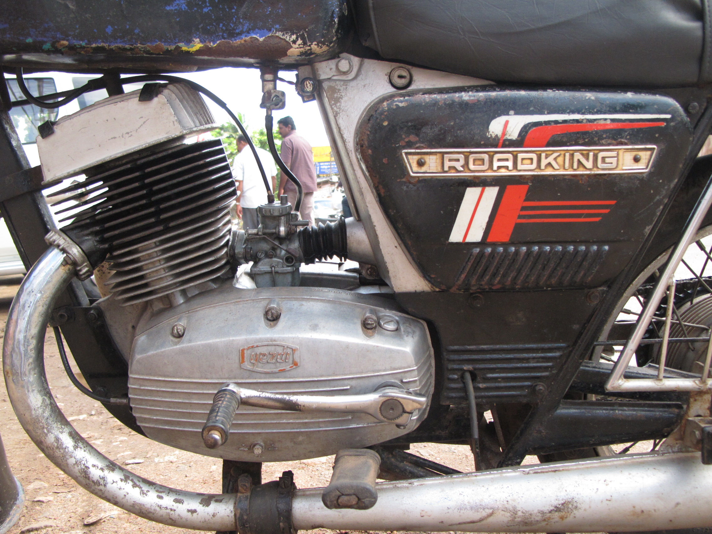 Wallpaper #aWiKHZMBSpphPi3-eiZl14 Fileyezdi Roadking 2 Two Stroke Engine Closeup Two Wheeler Motor