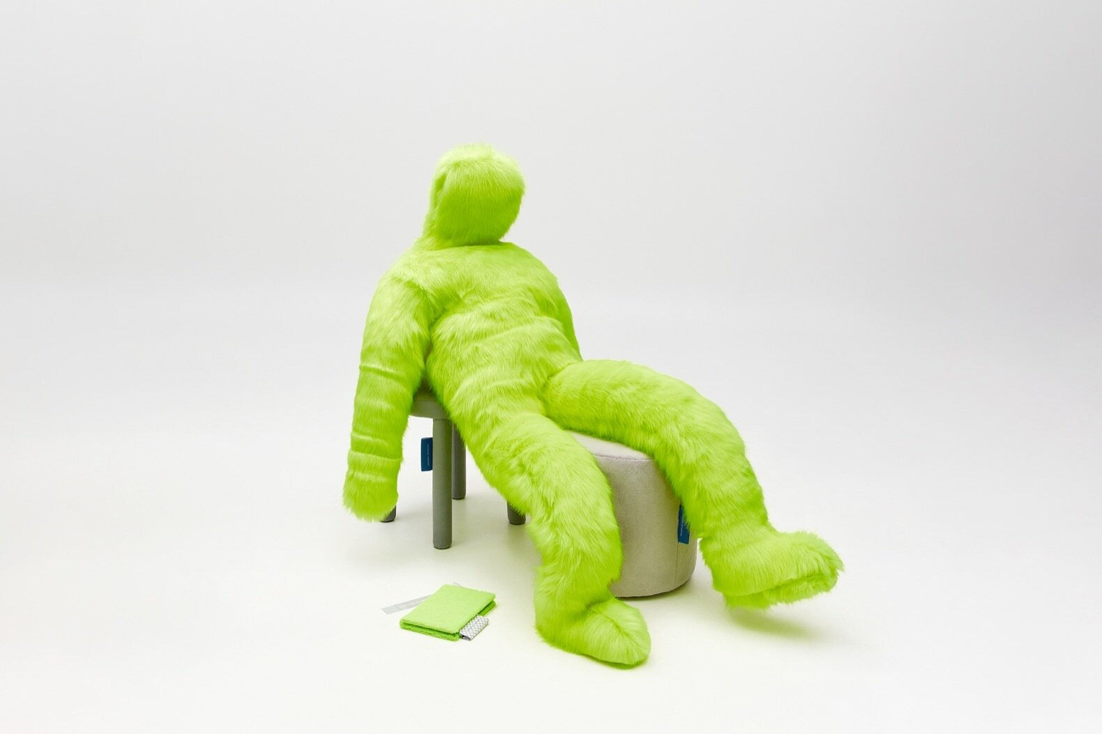 Wallpaper #Np2PM5MBgczKmuyaWPXI143 Photo 4 of 8 in a Neon Faux Fur Humanoid Pillow and Other Weird