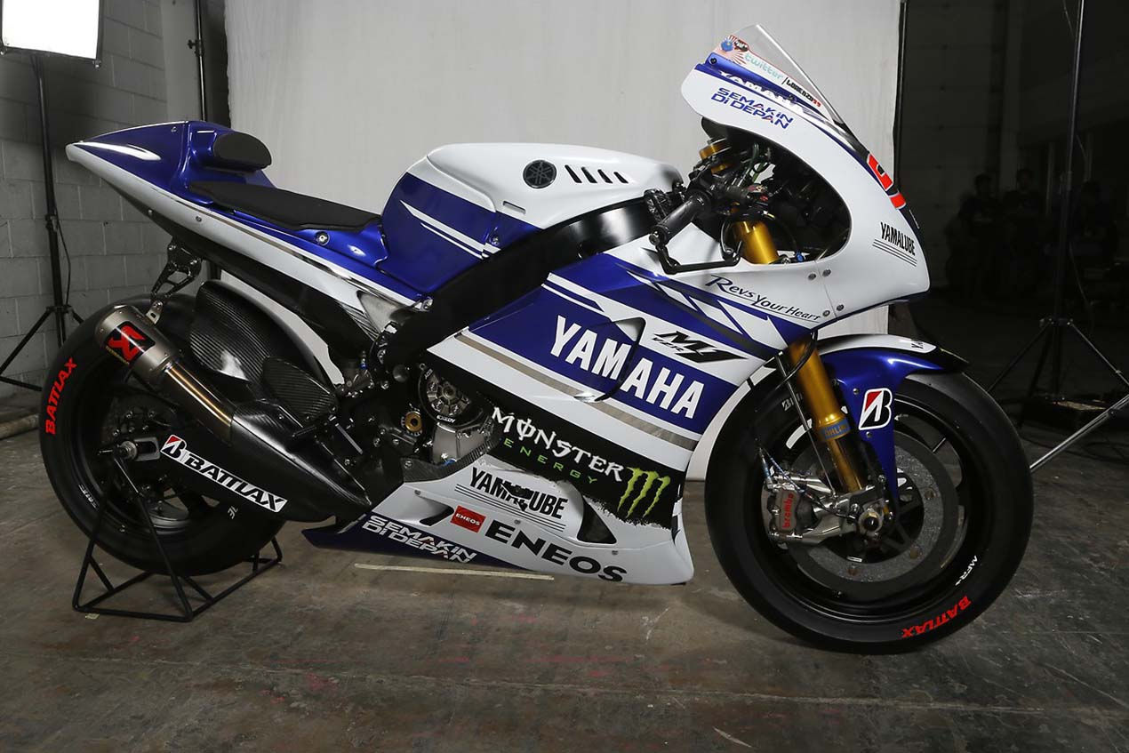 Wallpaper #6hymQJMB8JfcLg2JZvYm160 The 2014 Yamaha Yzr M1 Breaks Cover in Indonesia Asphalt Rubber