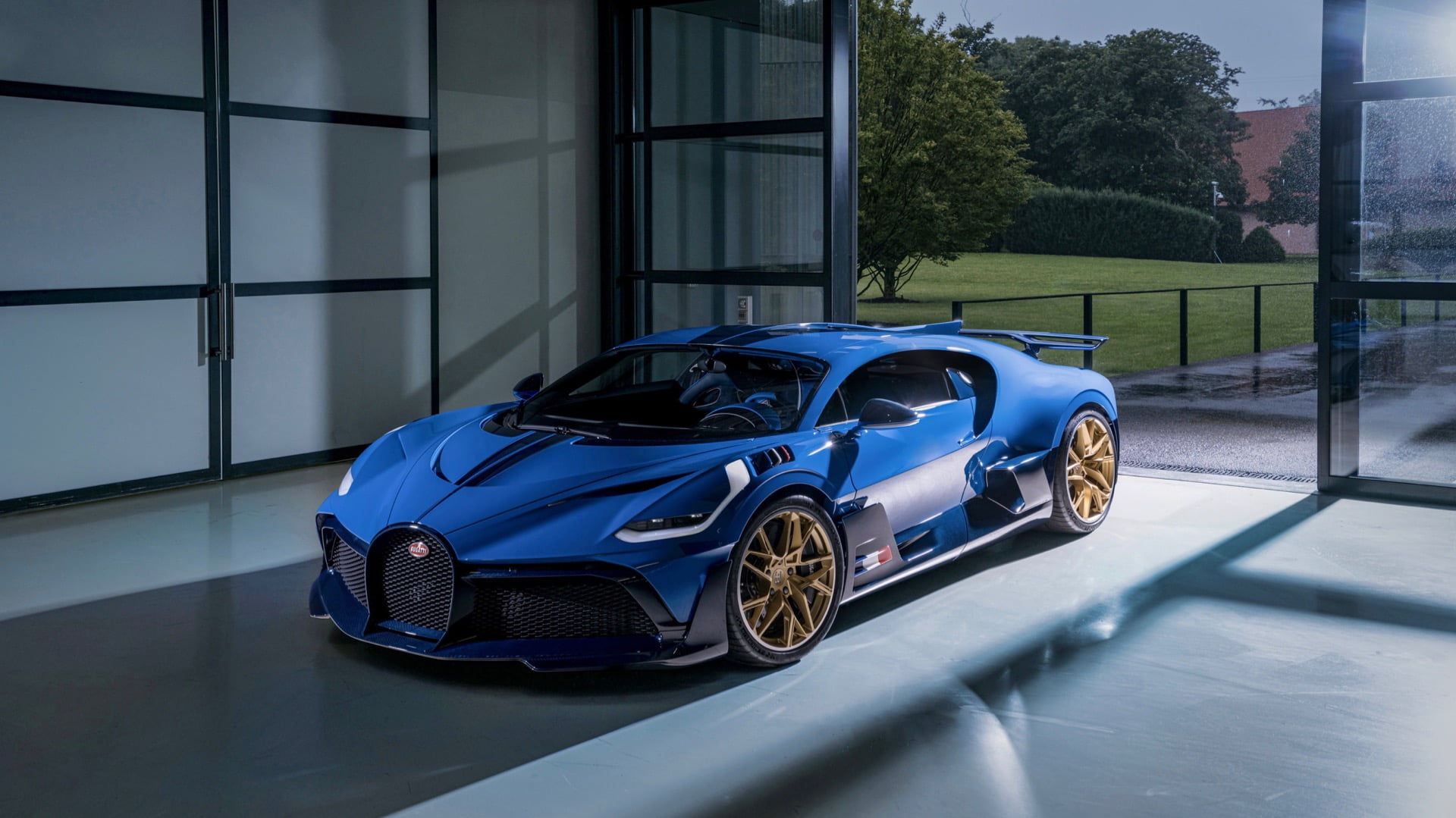 Wallpaper #3wO2ZpMBpyOg8YnEs9vY235 Bugatti Divo Final World Motors Cr