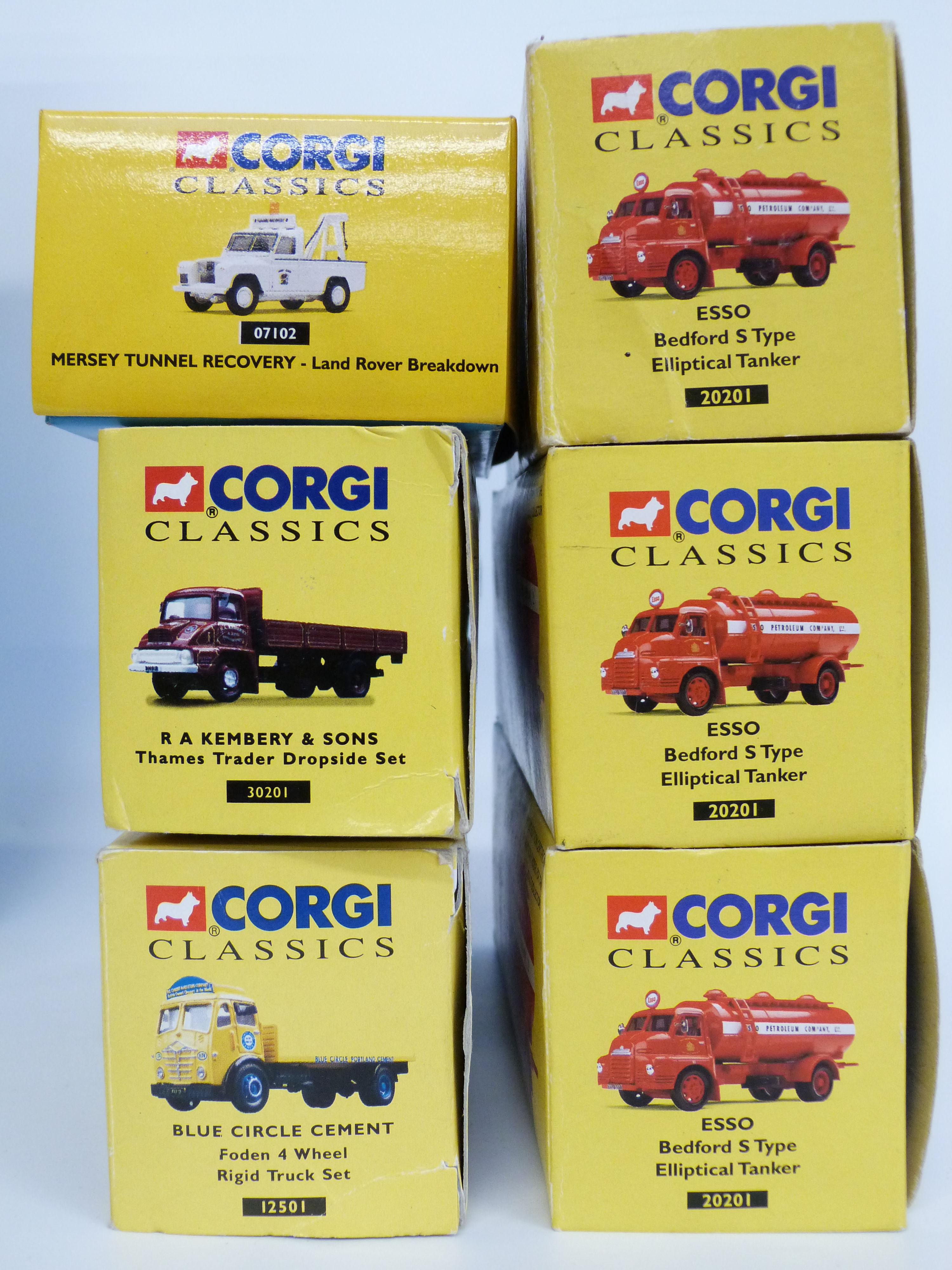 Wallpaper #v7hw2pIBJvJKYCmEjfFq195 Ten Corgi Classics Diecast Model Commercial Vehicles and Buses Two