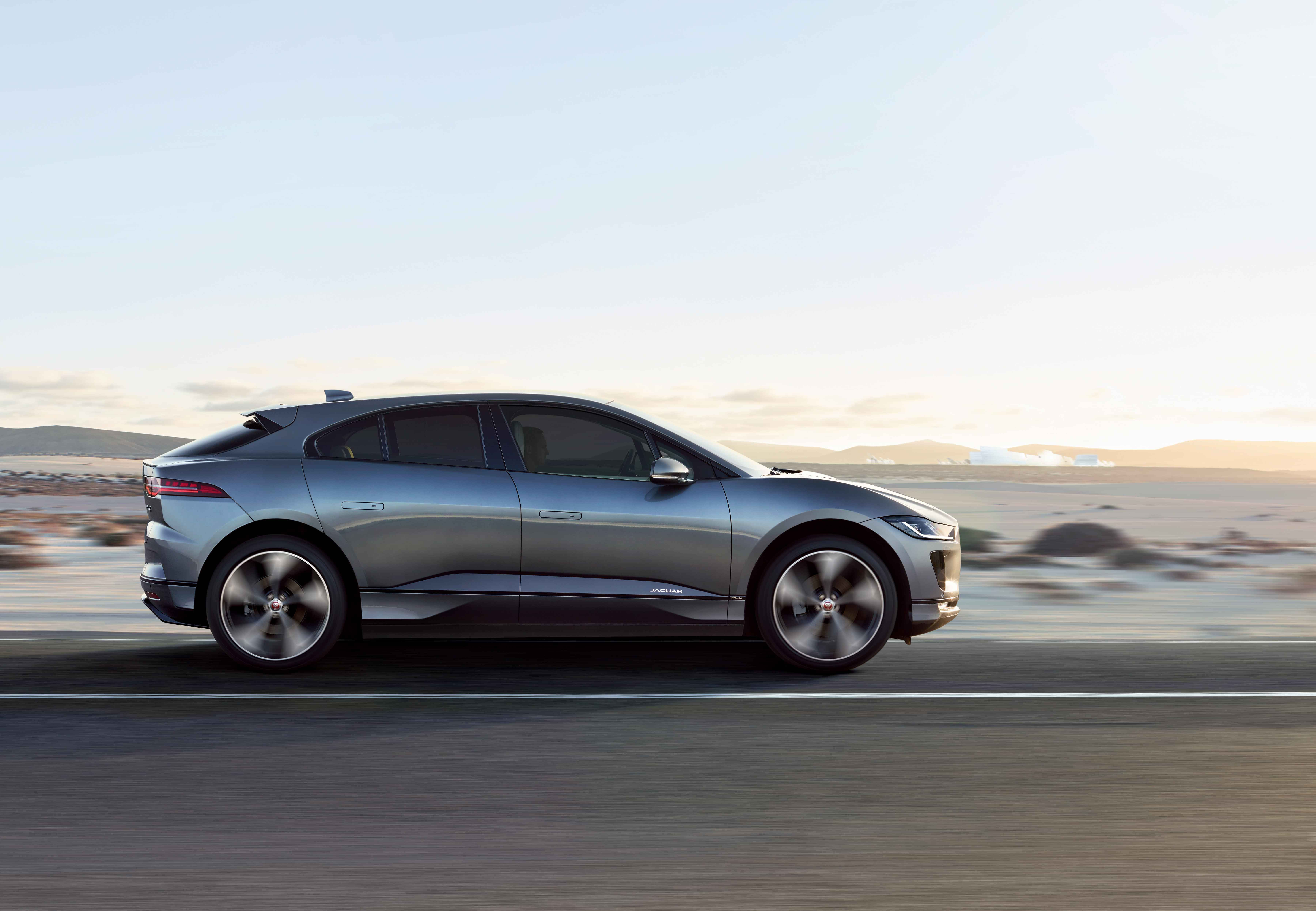 Wallpaper #Y337844Bnwiau_P6gw6c10 Review Jaguar I Pace SUV Portfolio Magazine