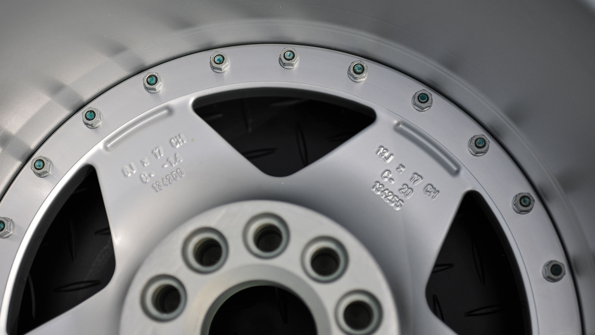 Wallpaper #HXODgo4BFI5NbQksXhk-52 Ferrari F40 Wheels Set of New Alloy Wheels