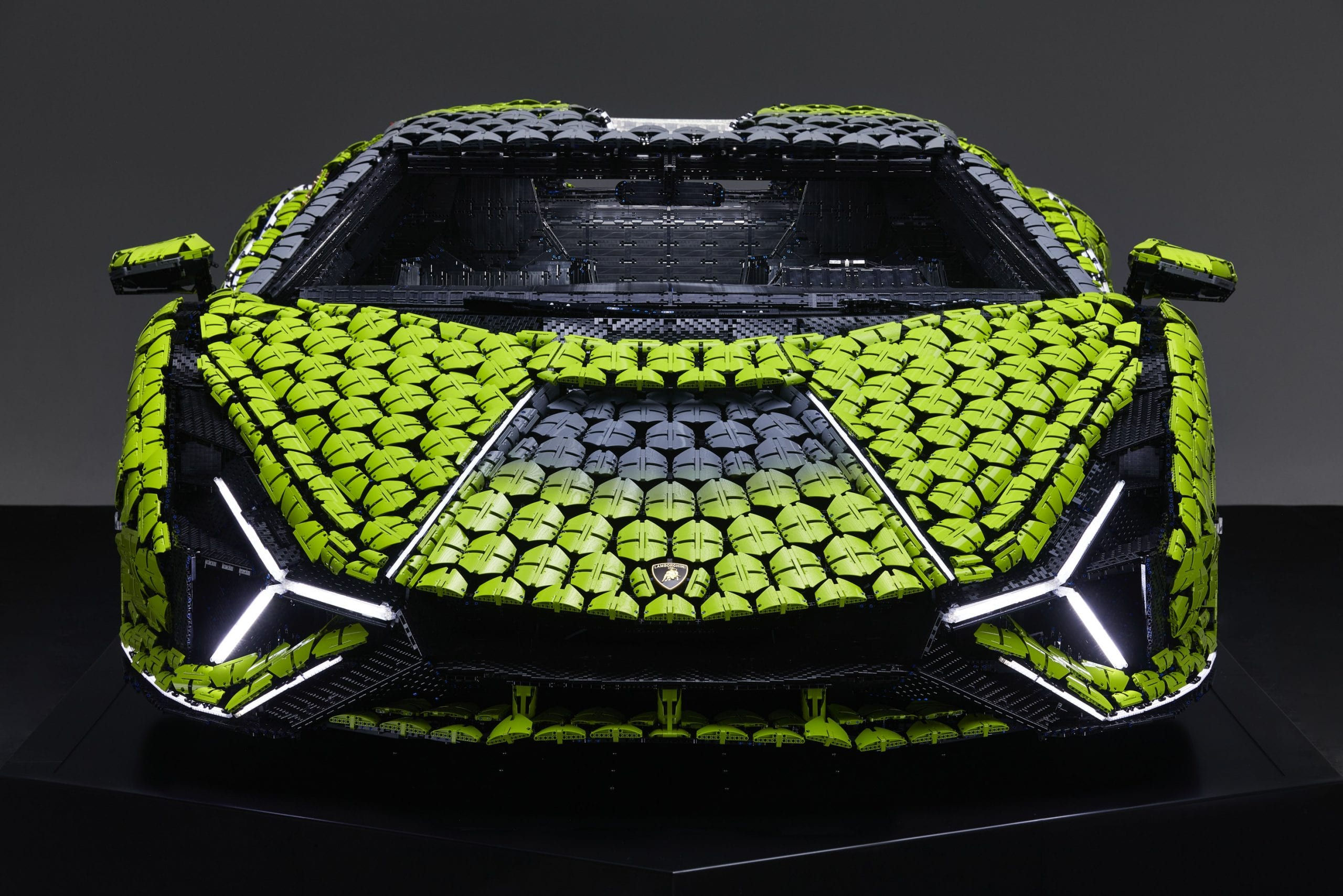 Wallpaper #2meb55IBSpphPi3-_DiQ275 Lego Lamborghini Sian Svelato Il Modello Technic a Grandezza Reale