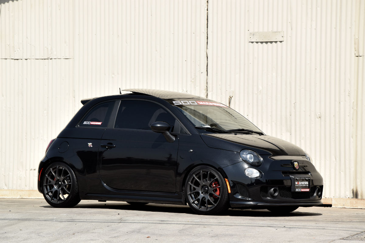 Wallpaper #a819a Front View of Black Fiat 500 Abarth Parked in the Street Editorial