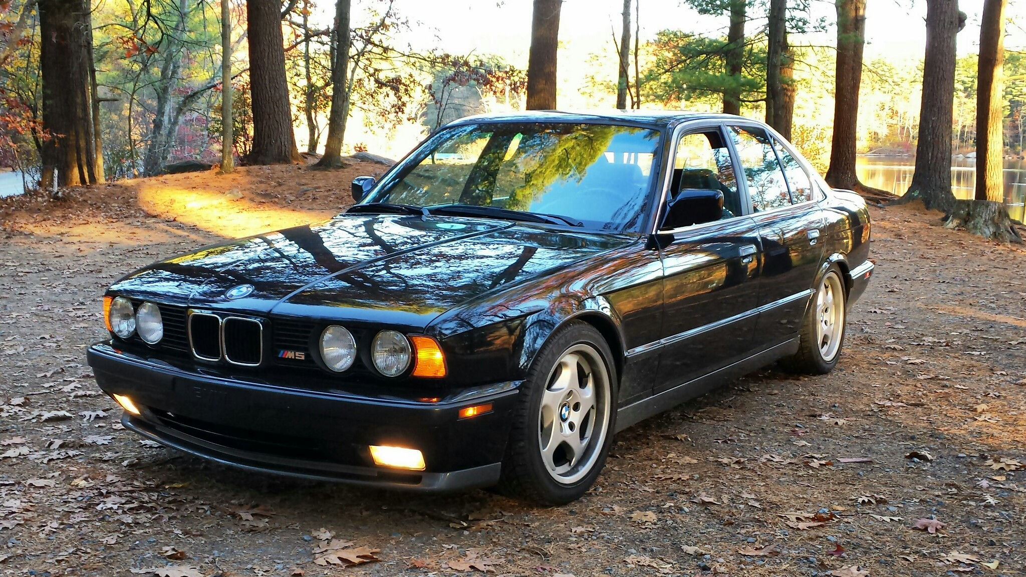 Wallpaper #-HMFgo4BFI5NbQkseBio22 Kickin It Oldschool BMW E34 M5 1920x1080 Carporn