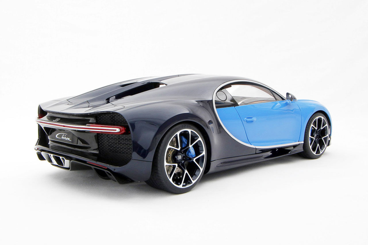 Wallpaper #OGhGGZMBSpphPi3-Uhb9324 Bugatti Chiron for 10 000 Dollar Dock Endast I Skala 18 Tjock