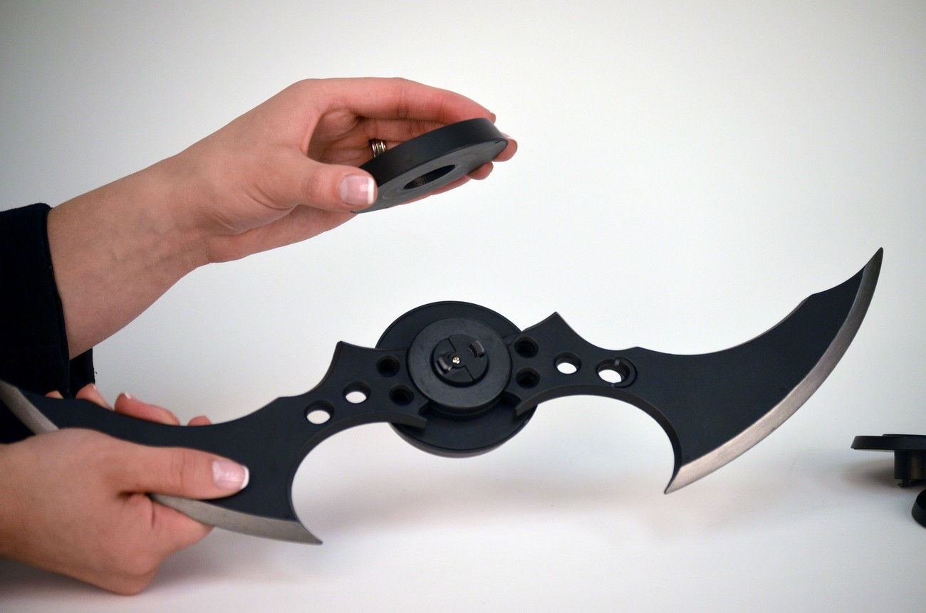 Wallpaper #wmdy-pIBSpphPi3-TZDT328 Batman Arkham Knight Batarang Coming to Gamestop Necaonlinecom