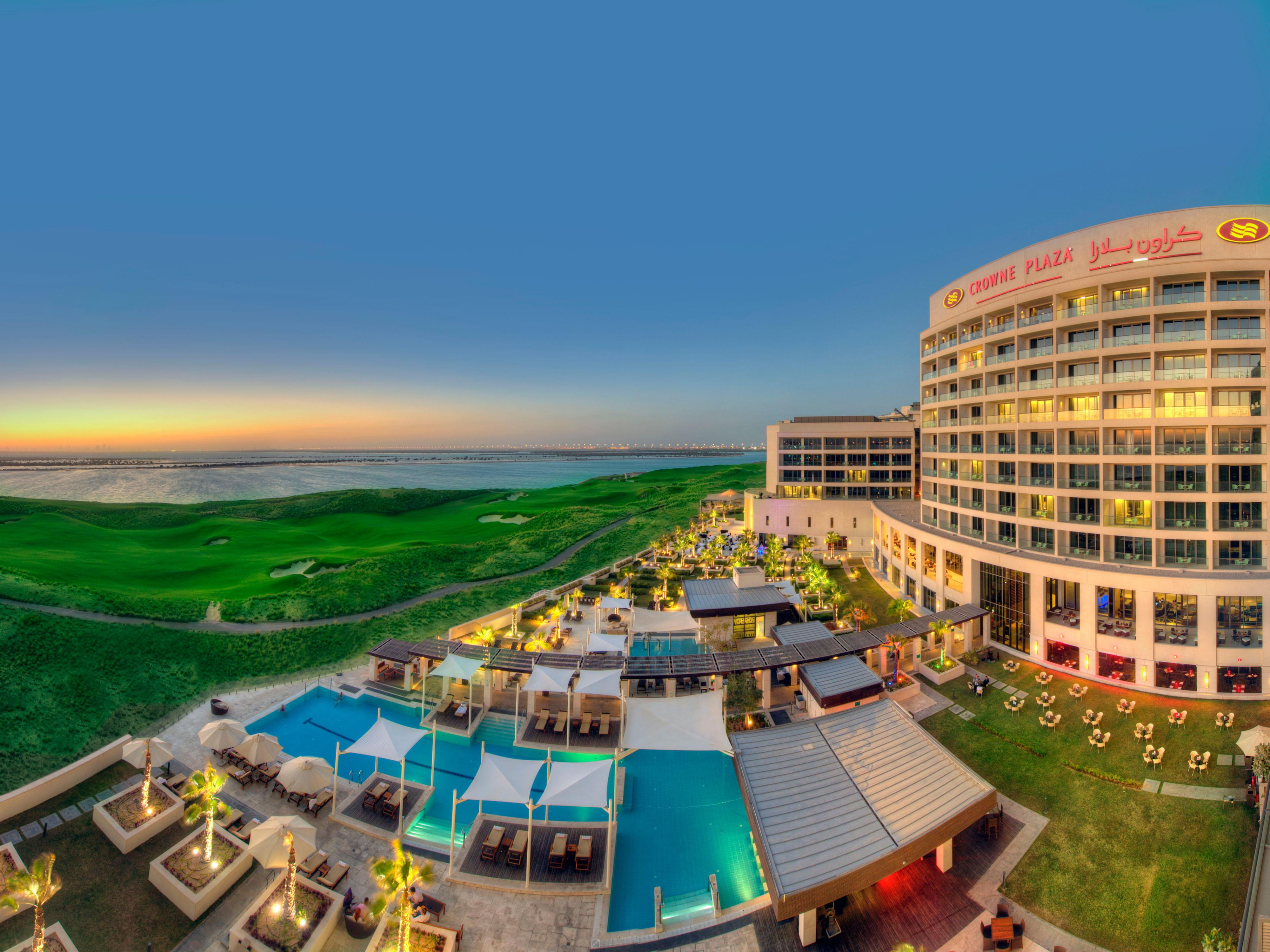 Wallpaper #8H3a844Bnwiau_P6rg0J30 Crowne Plaza Abu Dhabi Yas Island Abu Dhabi United Arab Emirates