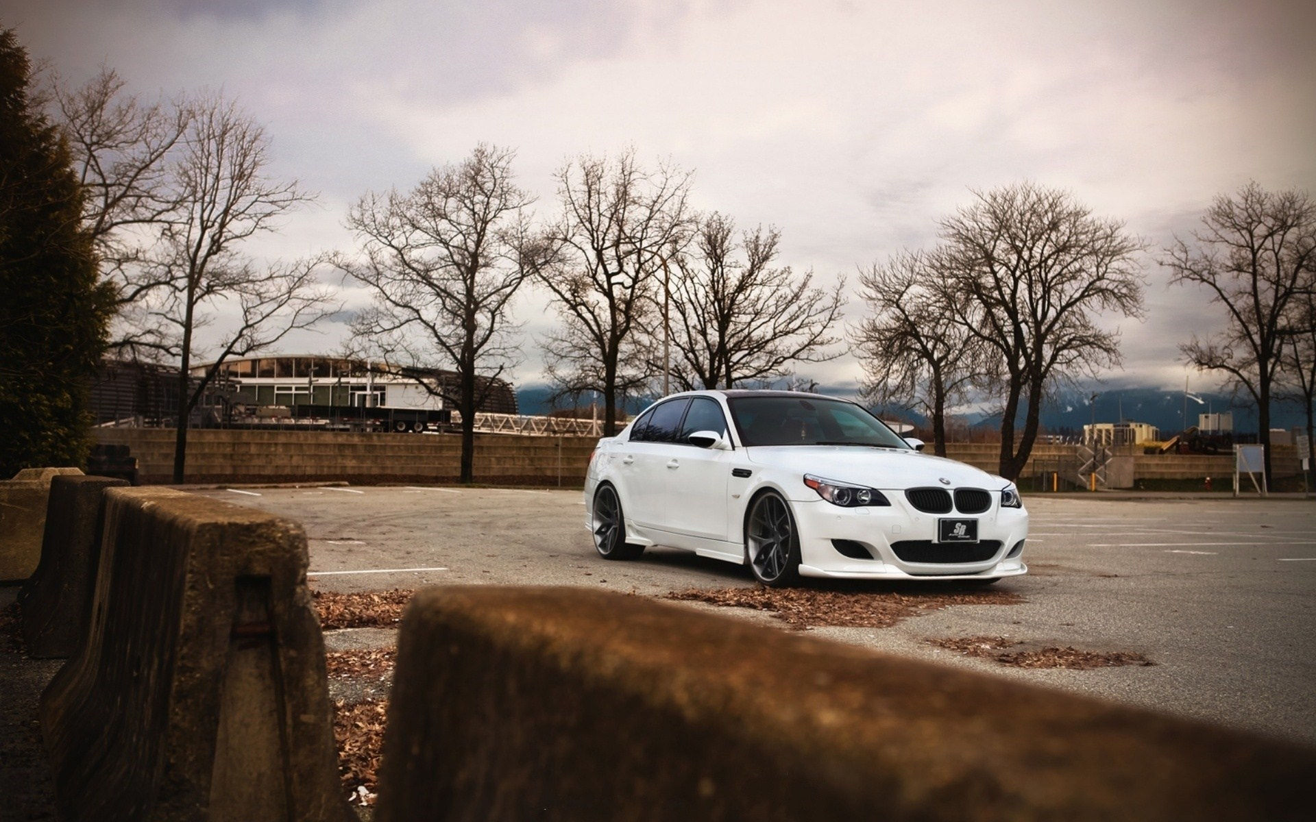 Wallpaper #1hmBB48BtGB6xQ78rla542 BMW M5 E60 Autumn Photo Wallpaper 1920x1200 16198
