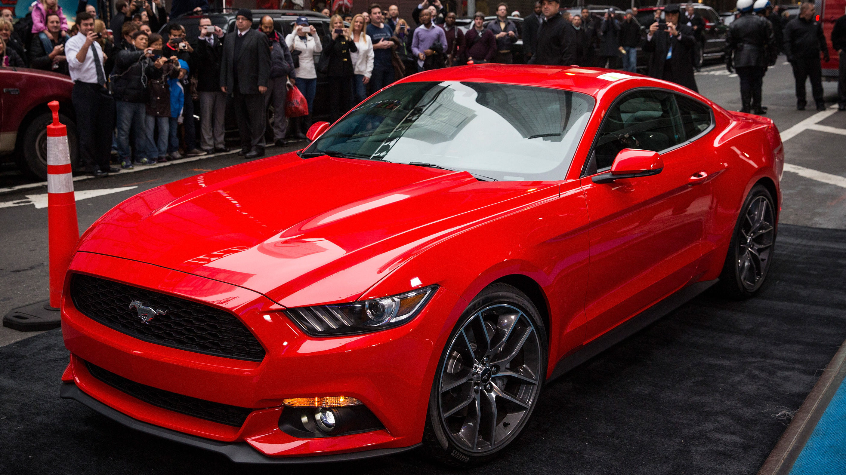 Wallpaper #tGey65IBSpphPi3-qE2069 Ford Hopes New Mustang Will Get the Worlds Motor Running the Two Way