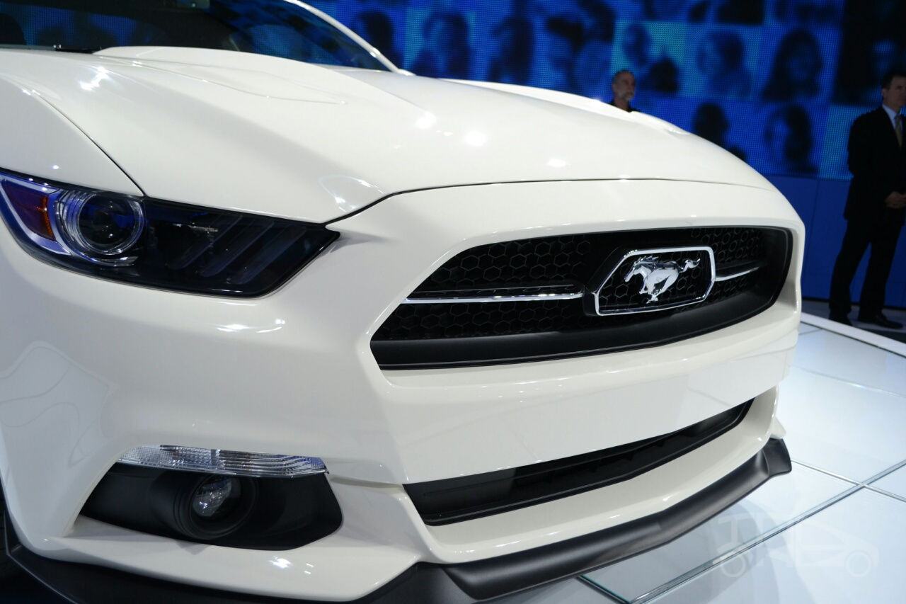 Wallpaper #MGfe7pIBSpphPi3-RF_1270 Ford Mustang 50 Year Limited Edition Nose at the 2014 New York Auto Show