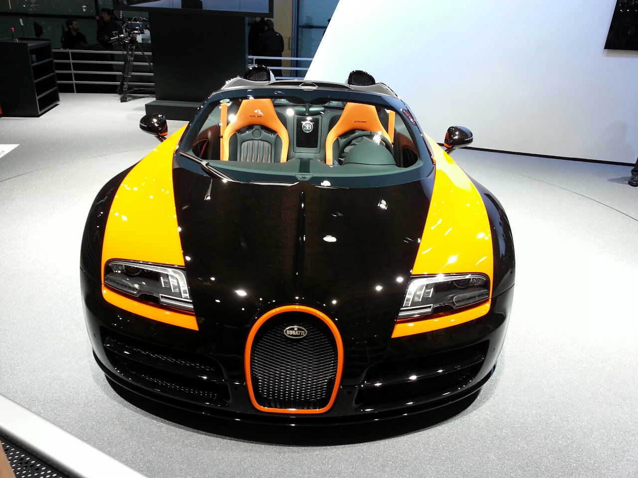 Wallpaper #ImhEGZMBSpphPi3-mhZ2205 Bugatti Veyron Vitesse Wrc Limited Edition at Auto Shanghai