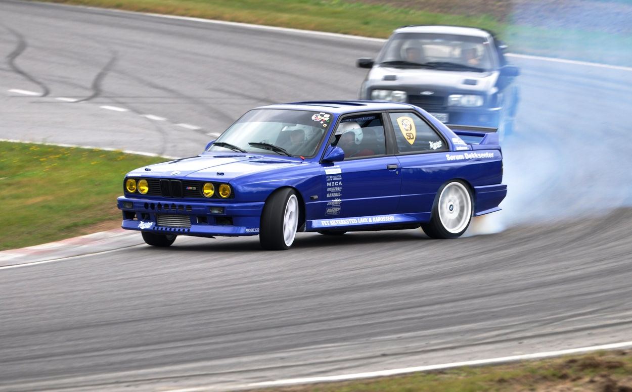 Wallpaper #n32K8I4Bnwiau_P6MAaG3 BMW E30 M3 Drift a Photo on Flickriver