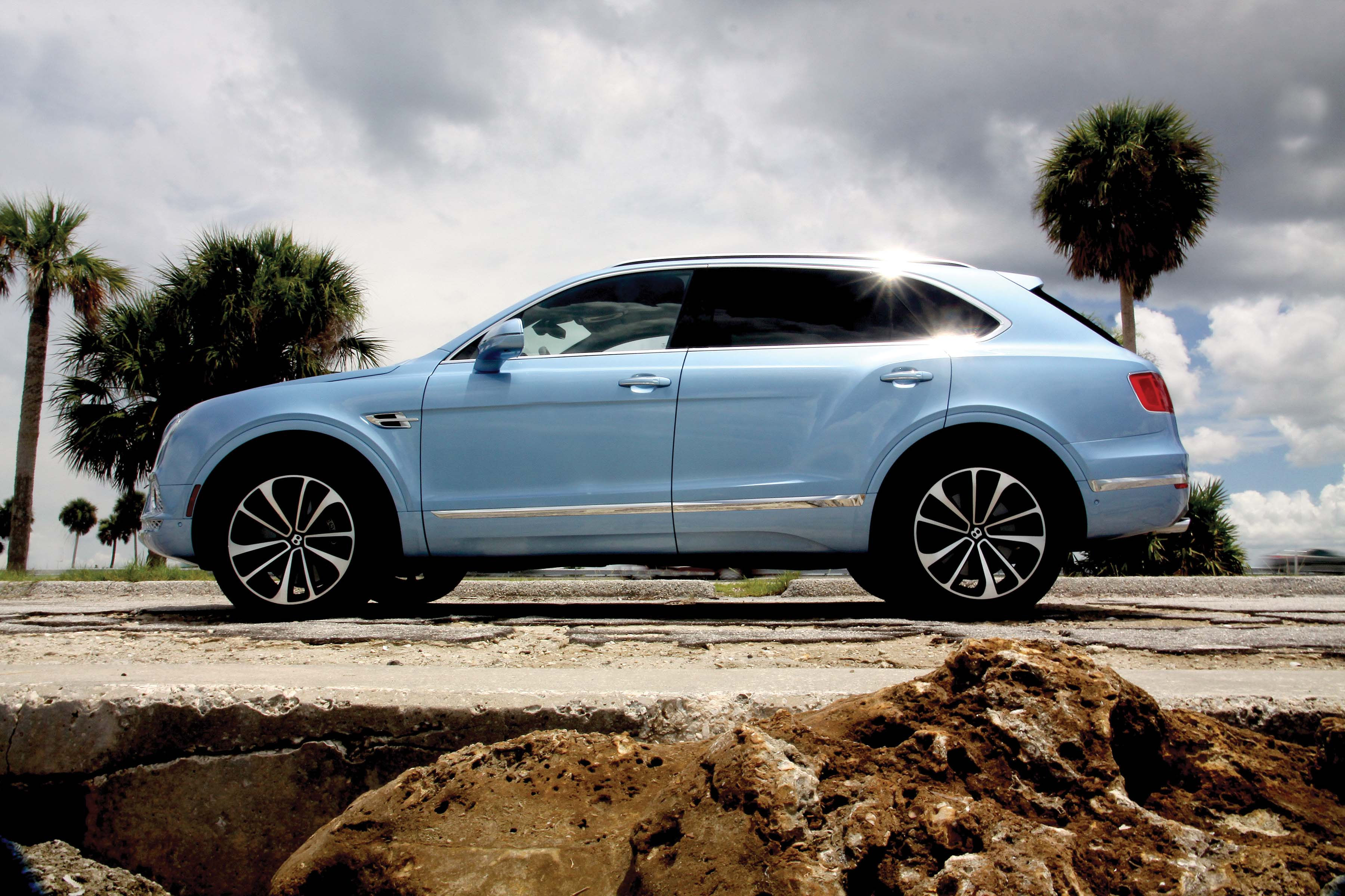 Wallpaper #On31844Bnwiau_P6Kw5y43 Bentley Bentayga SUV Palm Beach Illustrated