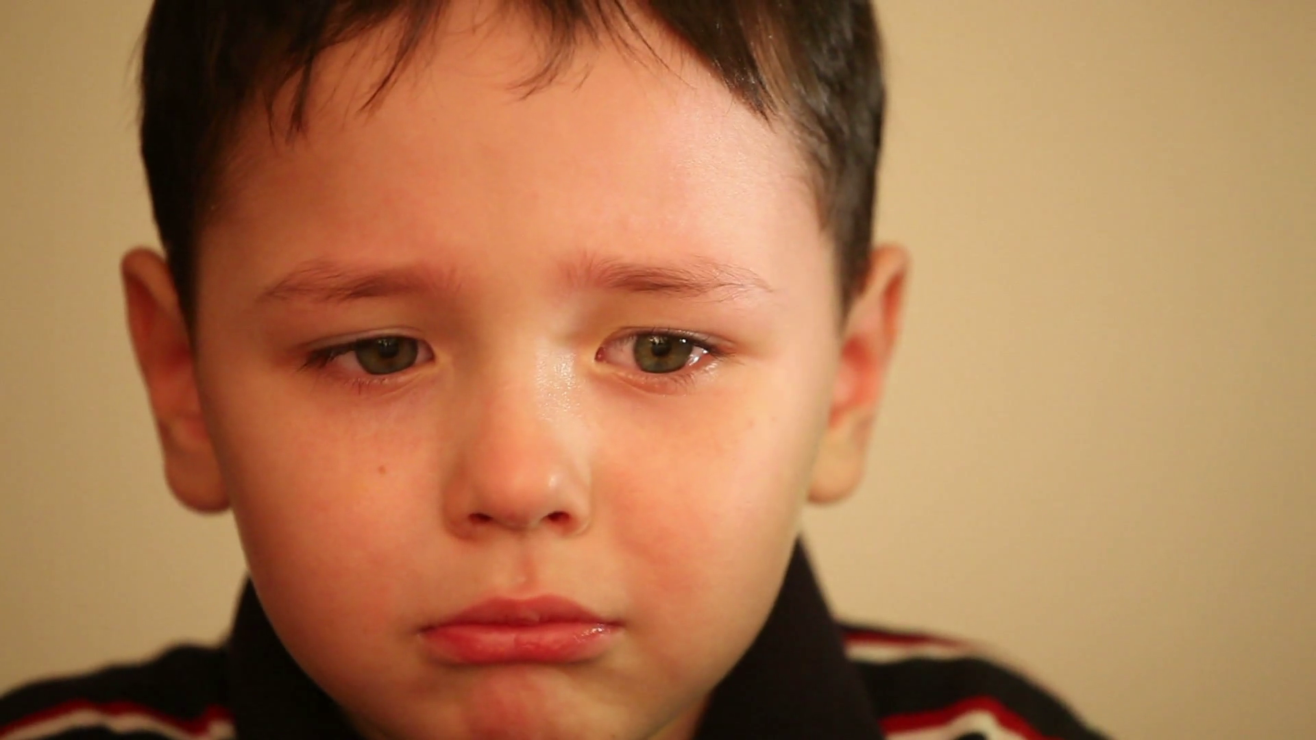 Wallpaper #q2eP65IBSpphPi3-00yX295 Crying Boy Meme