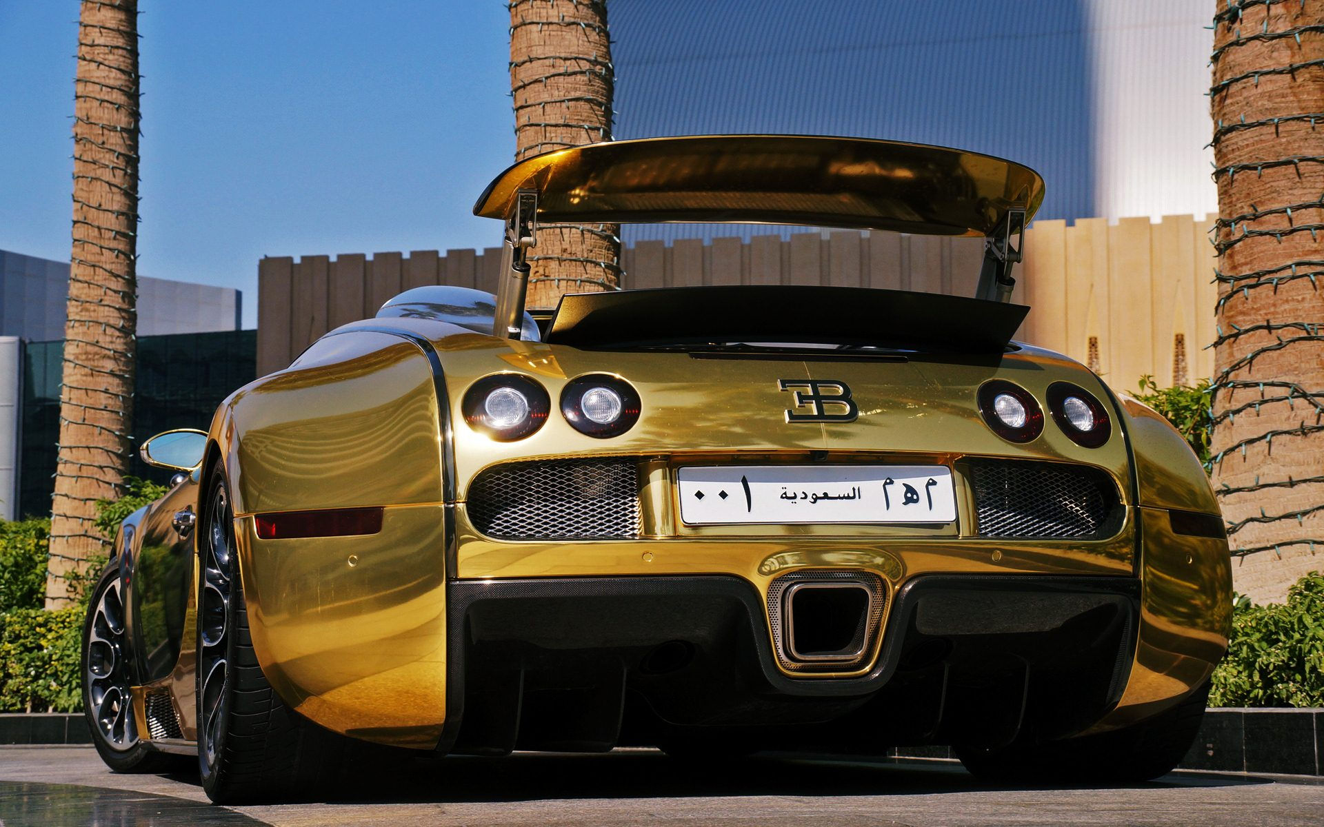 Wallpaper #4gO2ZpMBpyOg8YnE_NvA73 Download Bugatti Veyron Engine Information by at Kaylahogan Gold Cars