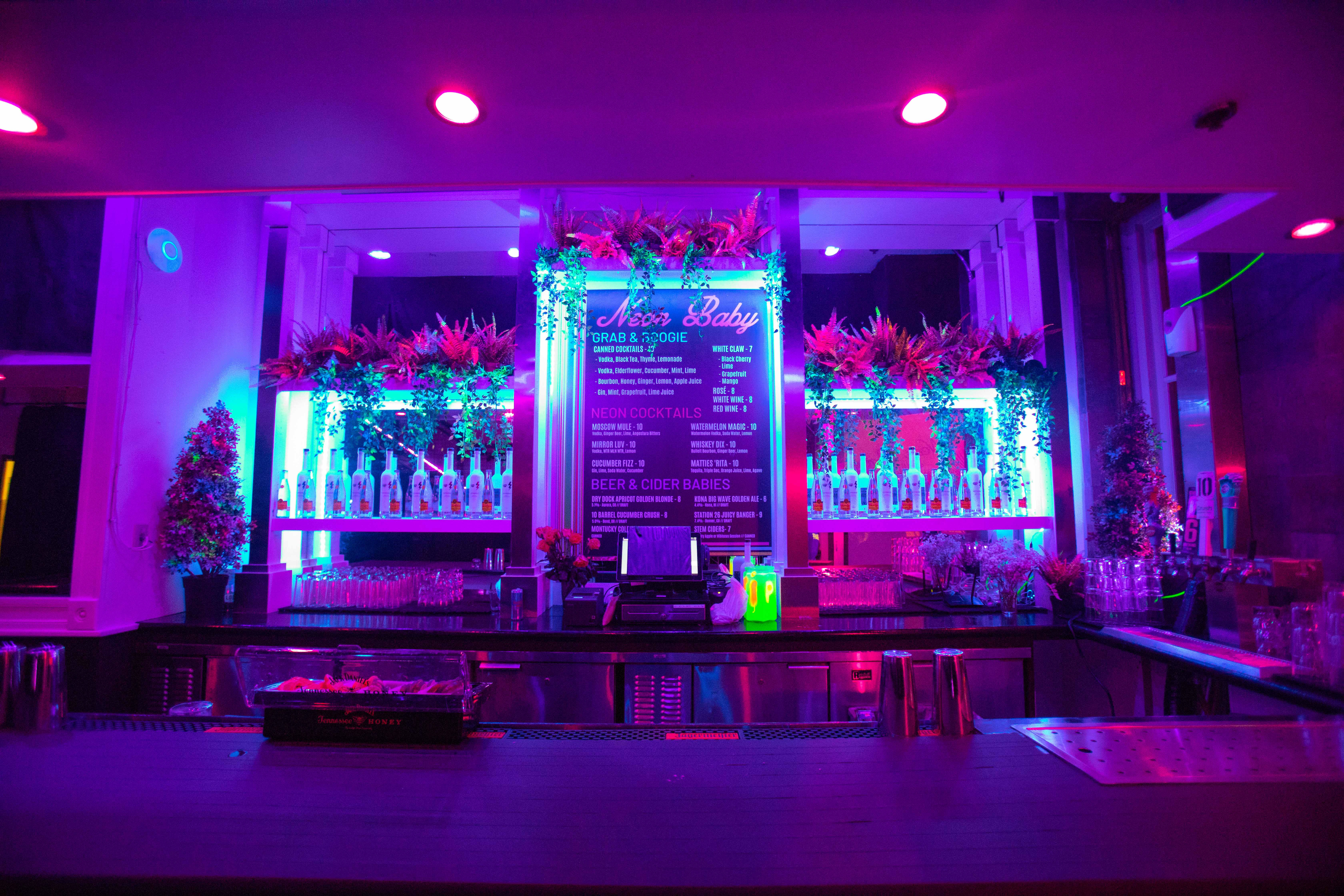 Wallpaper #32gqF5MBSpphPi3-sA2h46 20 Neon Club Wallpapers Wallpapersafari