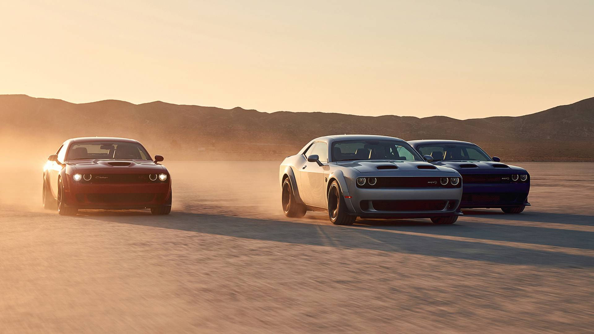 Wallpaper #-f_Ma5MB3lSXT3zUB-gi284 Free Download Dodge Challenger Srt8 392 HD Wallpapers Autoevolution