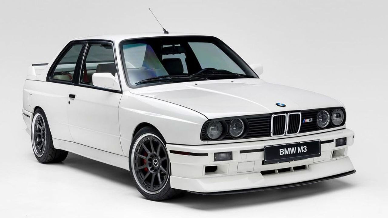 Wallpaper #LzGGNZMB5zzyi_yYx1f461 Gunther Werks Prepara Este BMW M3 E30