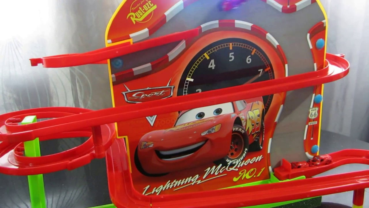 Wallpaper #a7iT25IBJvJKYCmEwfcI76 Disney Cars Lightning Mcqueen Race Track Speedway Disney Pixar Car