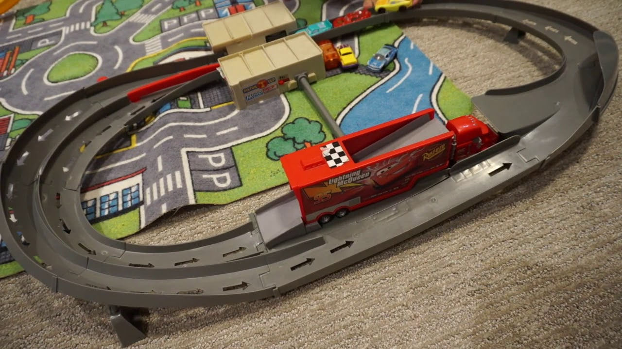 Wallpaper #a7iT25IBJvJKYCmEwfcI66 Lightning Mcqueen Race Track Youtube