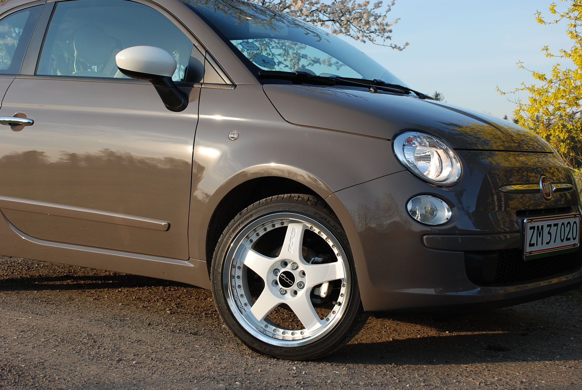 Wallpaper #36e02 Violet Fiat 500 Car Stock Editorial Photo 3290162 Clashot 85352234