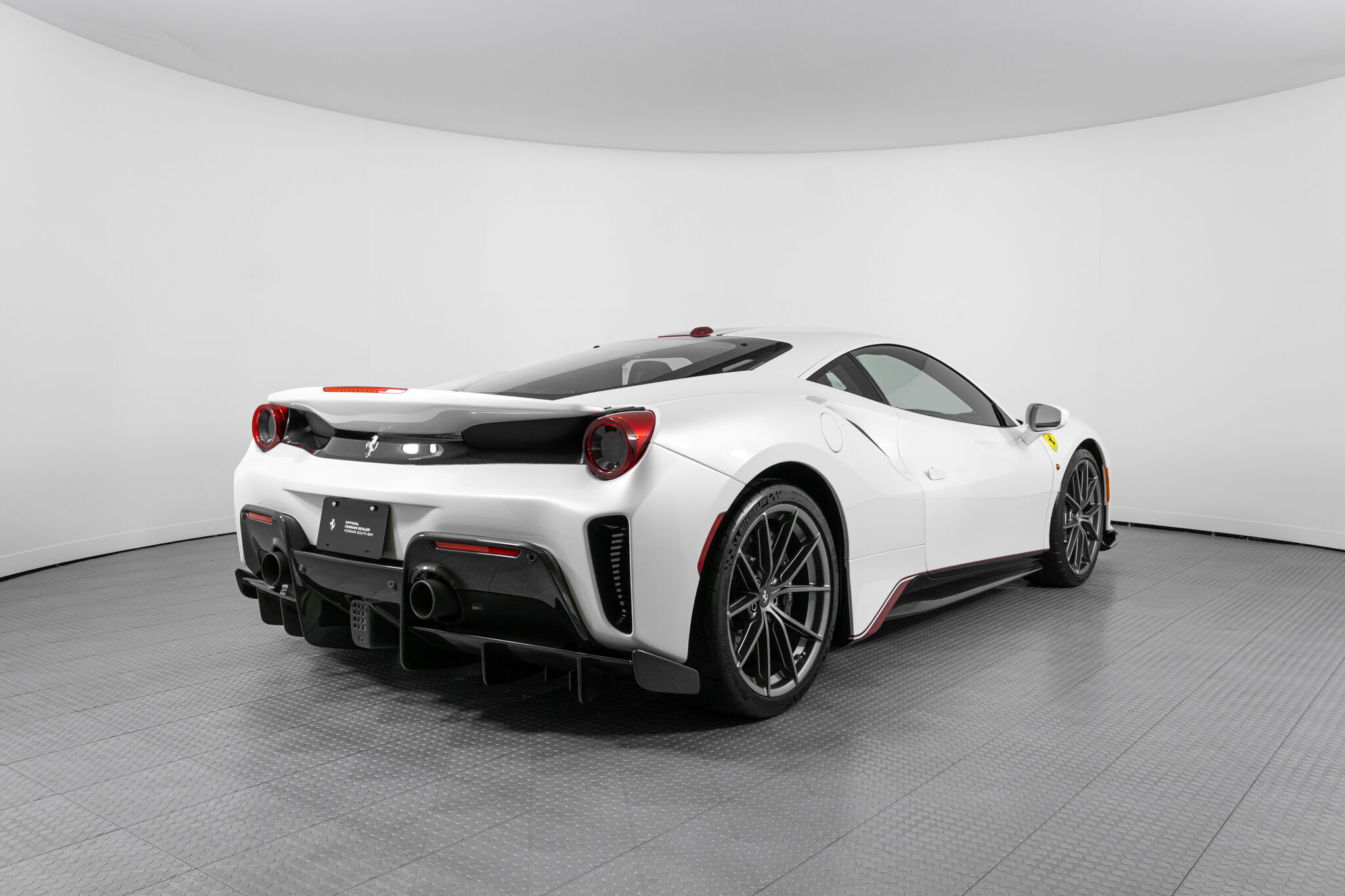 Wallpaper #82f965IBSpphPi3-Fk-n167 Ferrari 488 Pista Ferrari West Lake United States for Sale on