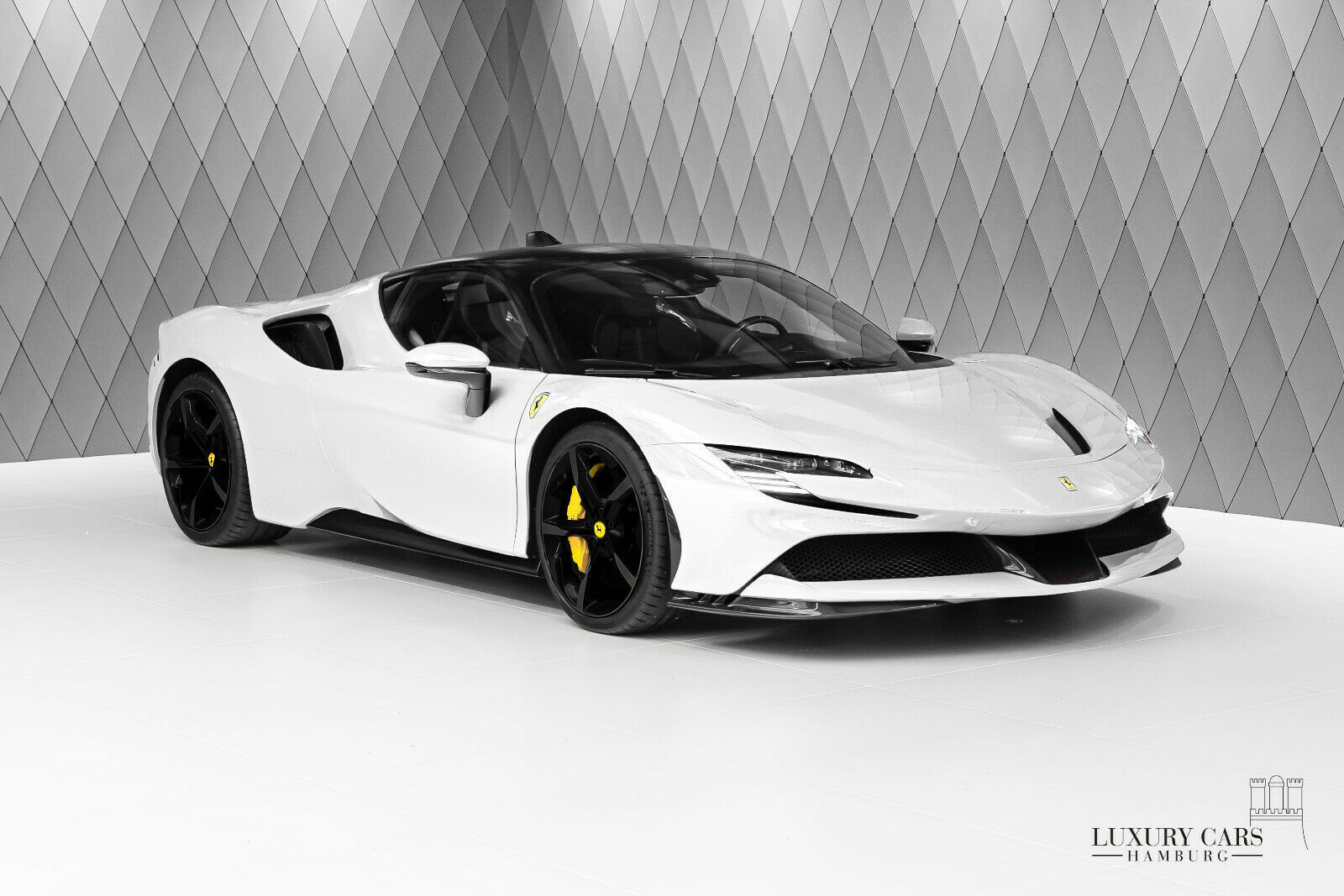 Wallpaper #Ihq5UZMB1yWOL4qgL4I_290 2022 Ferrari Sf90 Stradale Luxury Cars Hamburg Germany for Sale