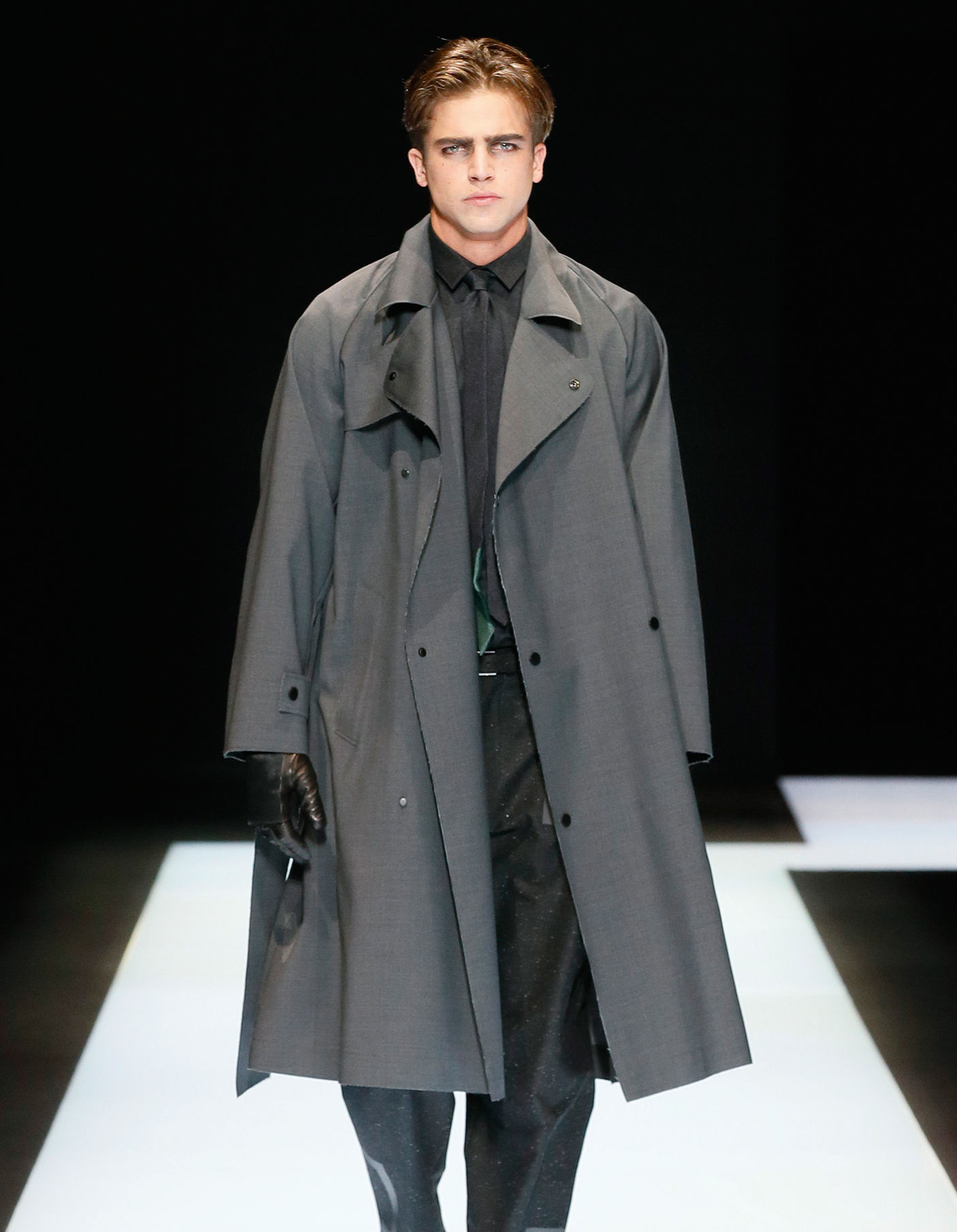 Wallpaper #lGej85IBSpphPi3-EXbr133 Mens Trench Coats with Serious Swagger How to Spend It
