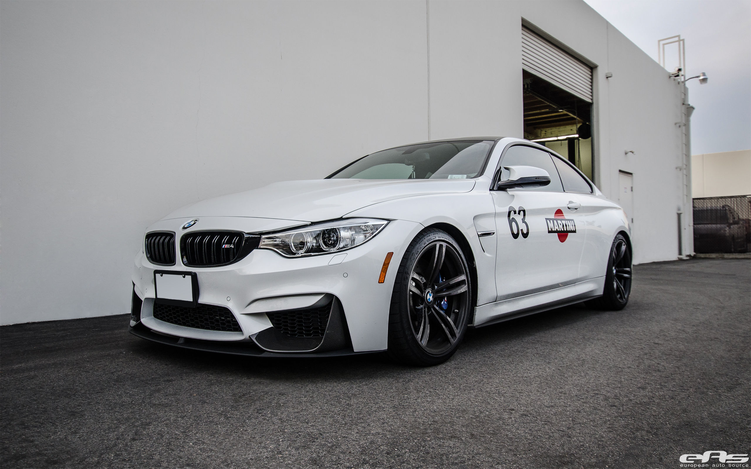 Wallpaper #9HMDgo4BFI5NbQks7BhO48 This BMW M4 Mineral White Stands Out with Its Aero Upgrades