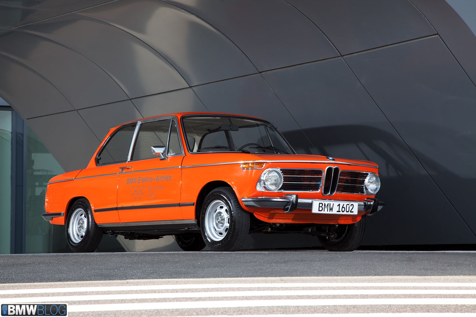 Wallpaper #8QO8ZJMBpyOg8YnEr9cZ70 First BMW Electric Car Was Built 43 Years Ago