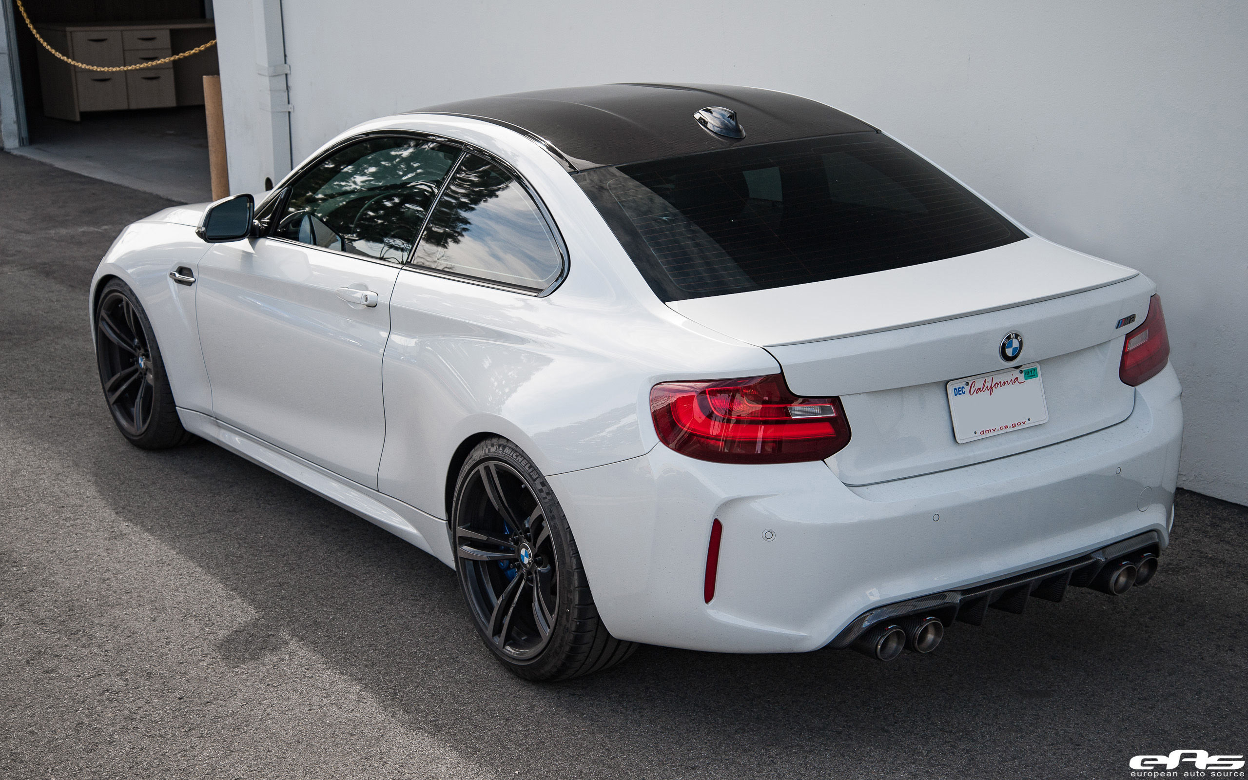 Wallpaper #a2597 01 BMW Ix Xdrive40 Sport Alpine White Paul Tans Automotive News