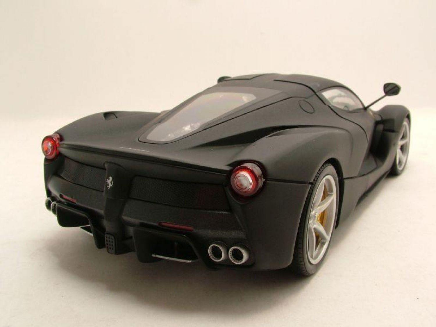 Wallpaper #1jEZNpMB5zzyi_yYUlim37 Ferrari Laferrari 2013 Matt Schwarz Modellauto 118 Mattel Hot