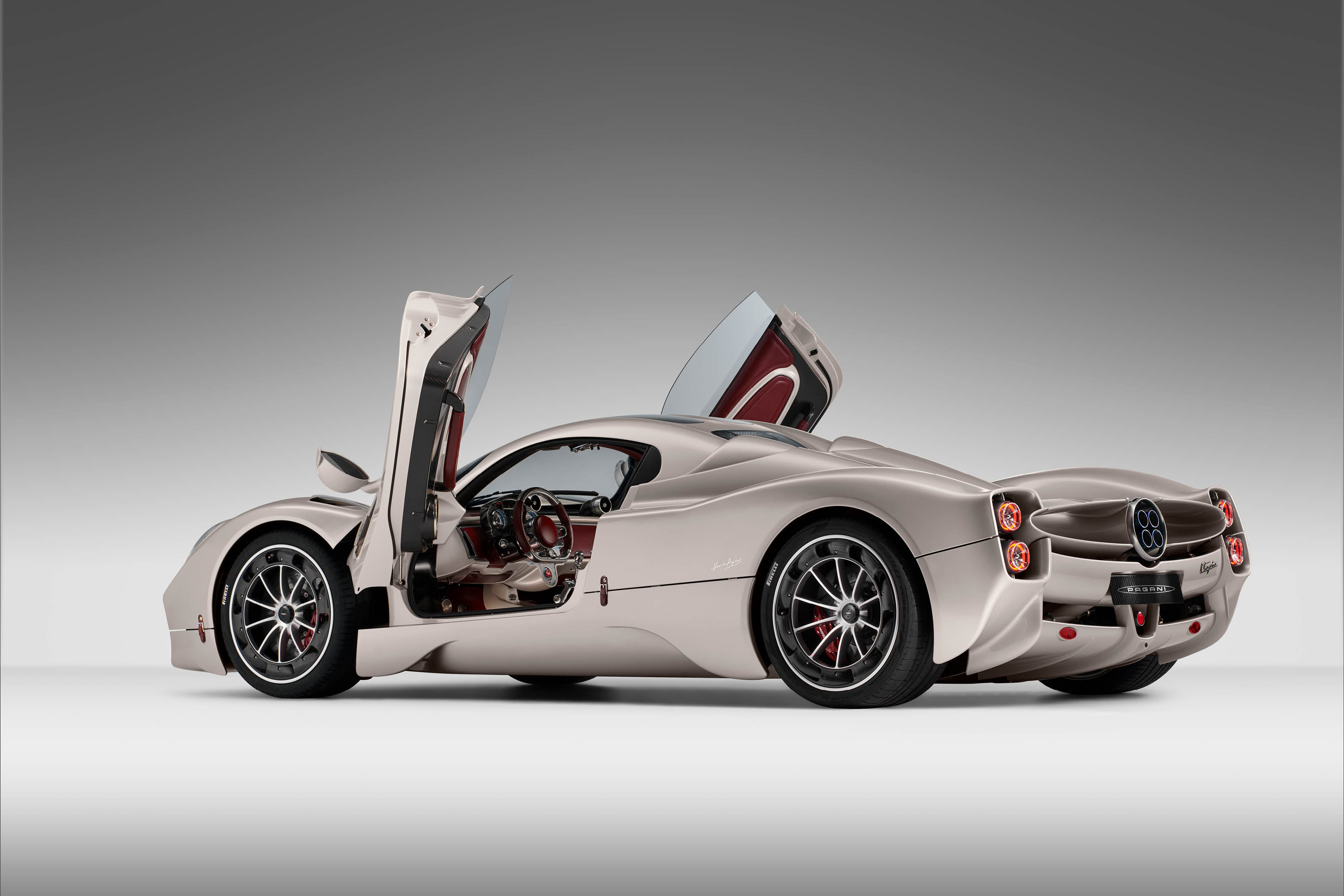 Wallpaper #u2fDApMBSpphPi3-orAs190 Paganis Utopia Arrives with V12 Power and Manual Transmission