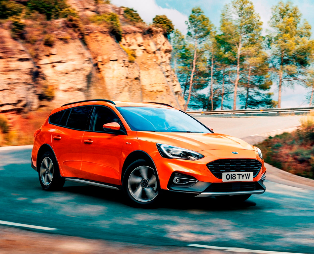 Wallpaper #-hkqGI8BtGB6xQ78M3Dq19 Sunday Drive Ford Focus Active X Estate 20l Ecoblue Wheels Within Wales