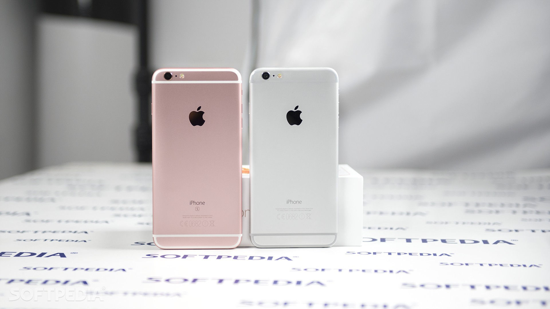 Wallpaper #JBlXOI8BtGB6xQ78uKji49 Intel Will Build Half of iPhone 7 Modem Chips