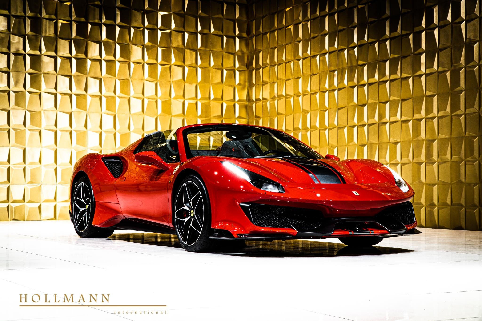 Wallpaper #ZHNXio4BFI5NbQksHSIU54 Allasta Una Ferrari 488 Spider Costa Il Doppio Di Un Esemplare Nuovo
