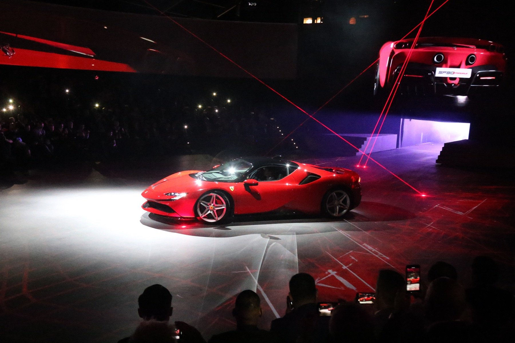 Wallpaper #FUUpqI4B7YBJg1BVPKcX50 La Nuova Ferrari Sf9 Stradale Nelle Foto Ufficiali Dellevento Di Lancio