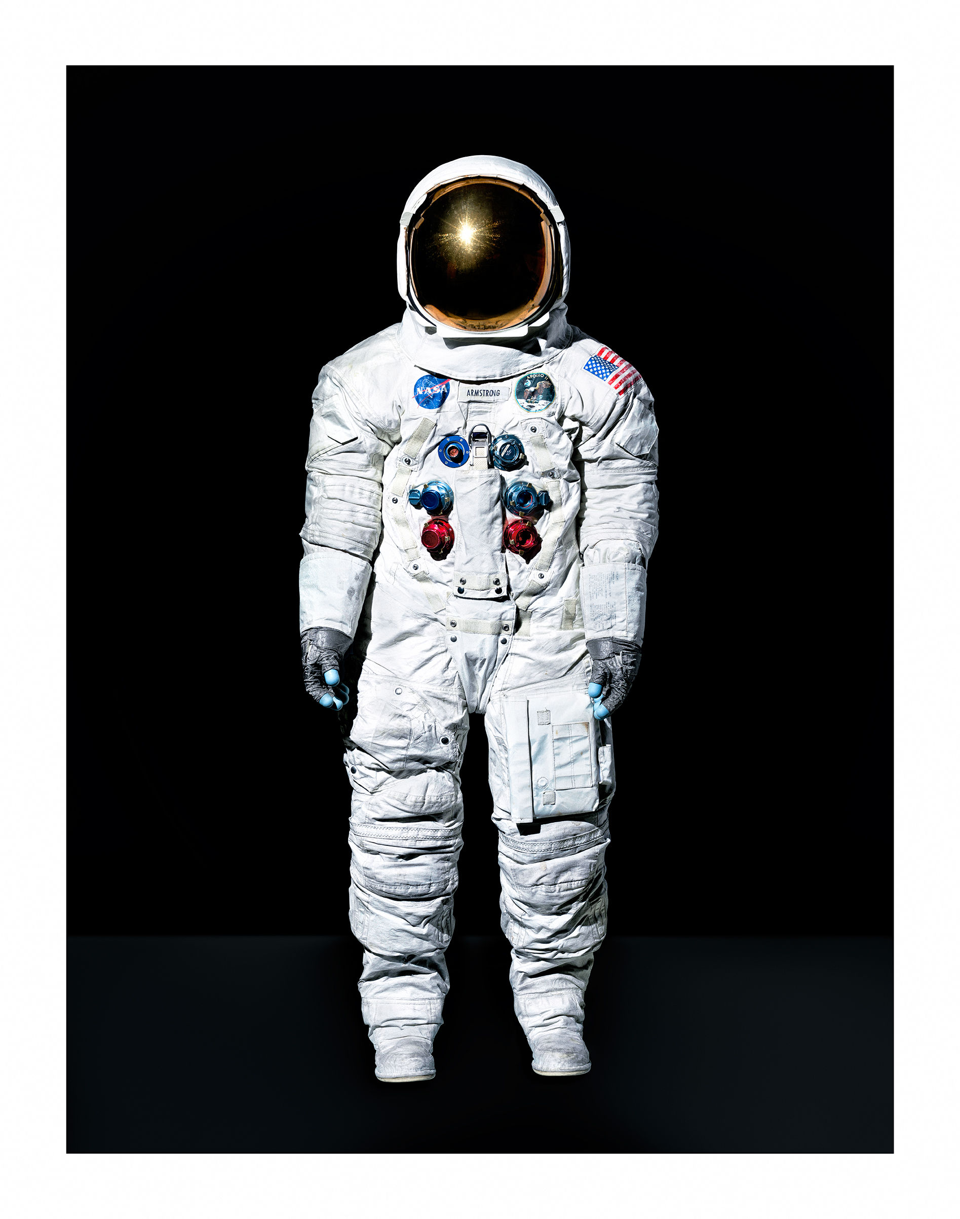 Wallpaper #e2eE_JIBSpphPi3-ZZiW2 Inside the Restoration of Neil Armstrongs Moon Spacesuit Time
