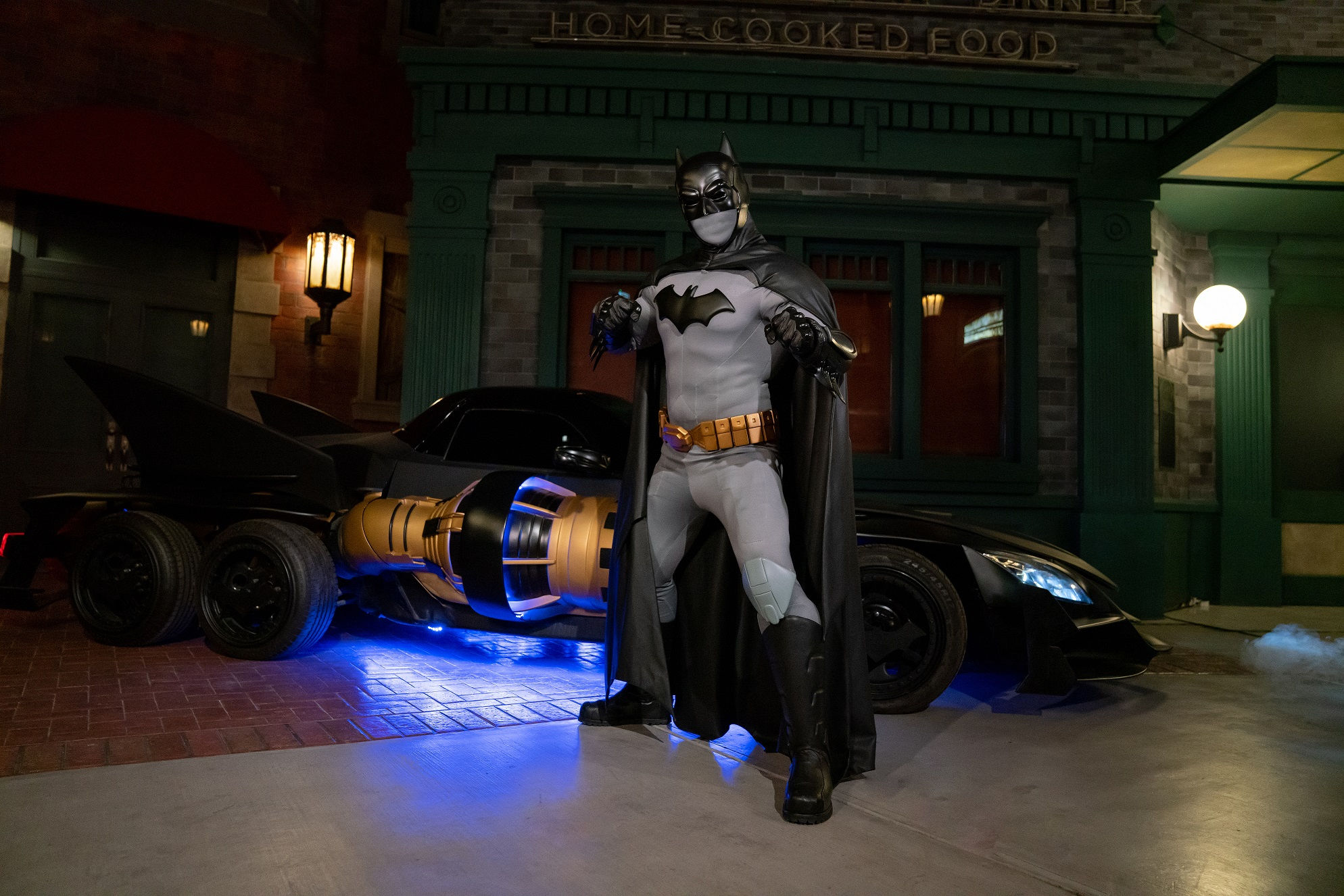 Wallpaper #QqmPiJcBxbDgA0Rlne83137 Warner Bros World Abu Dhabi Extends the Batman Season News