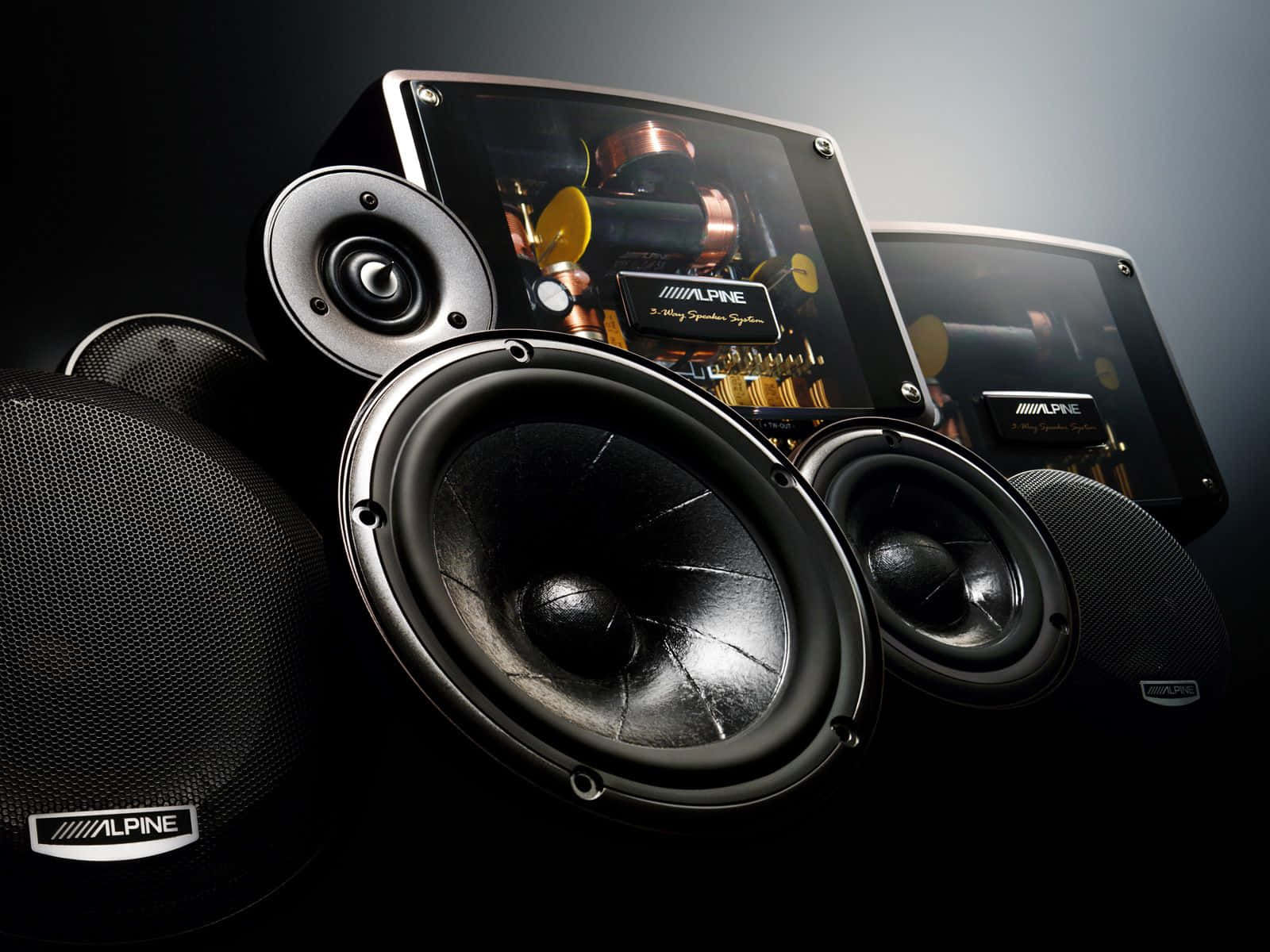 Wallpaper #-hfiPpMBPLD5_VENGODr245 Download a Stylish Car Audio System with an Impressive Sound Setup