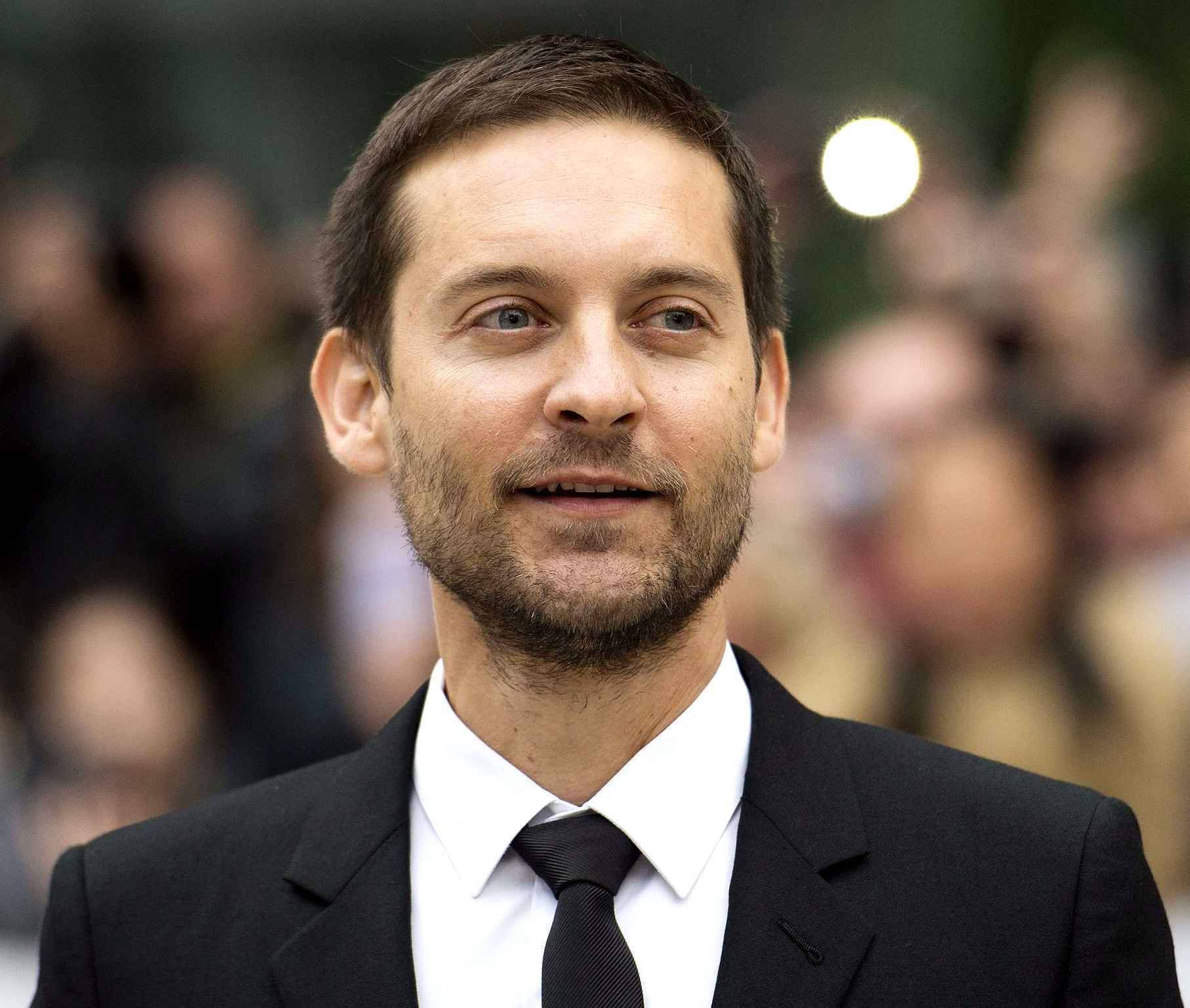 Wallpaper #8Wdn7pIBSpphPi3-VFzg92 Download Tobey Maguire in Focus Shot Wallpaper Wallpaperscom