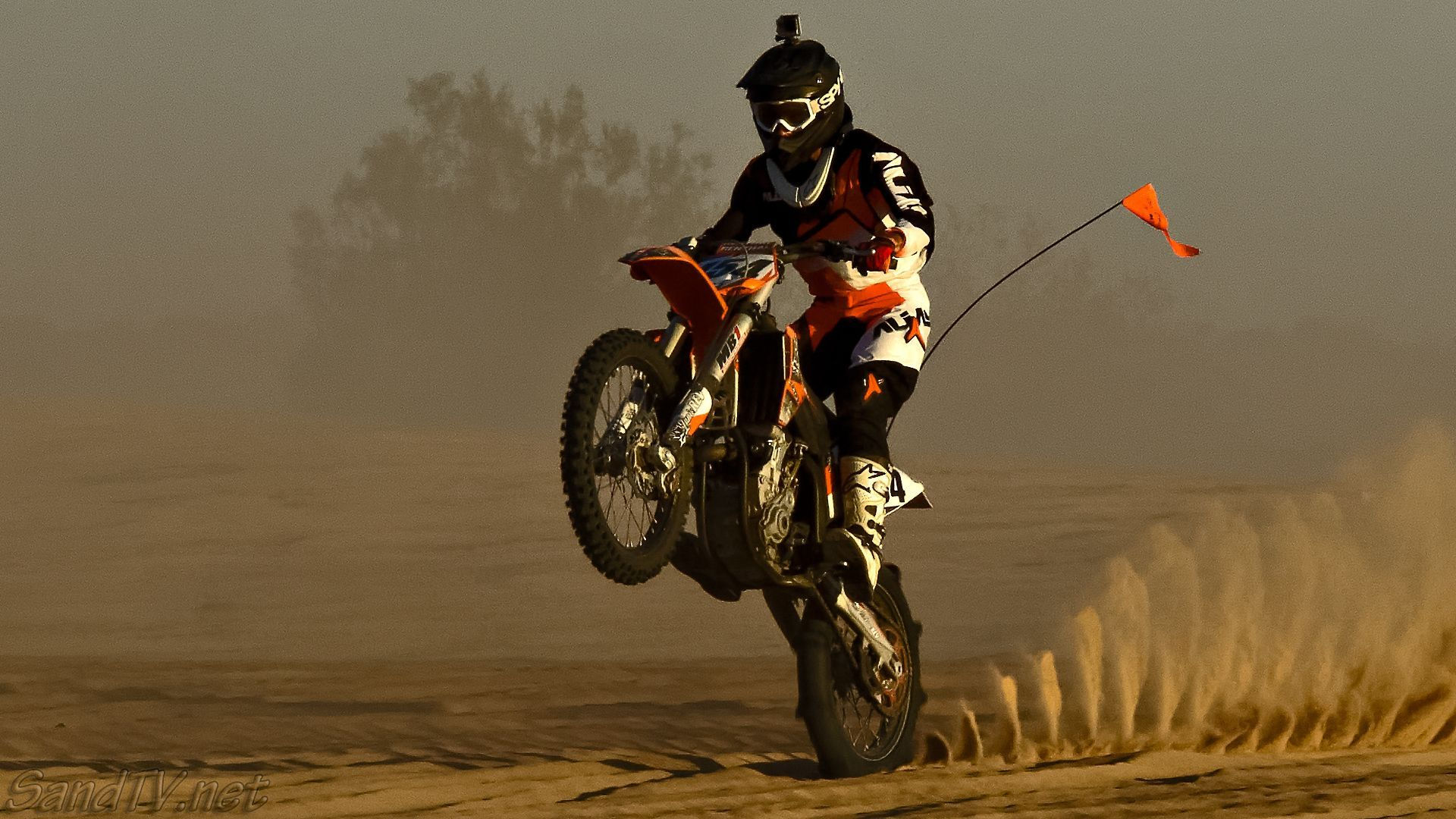 Wallpaper #2hnTEI8BtGB6xQ78Gl9E41 Dirt Bike Doing Wheelies Wallpapers Wallpaper Cave