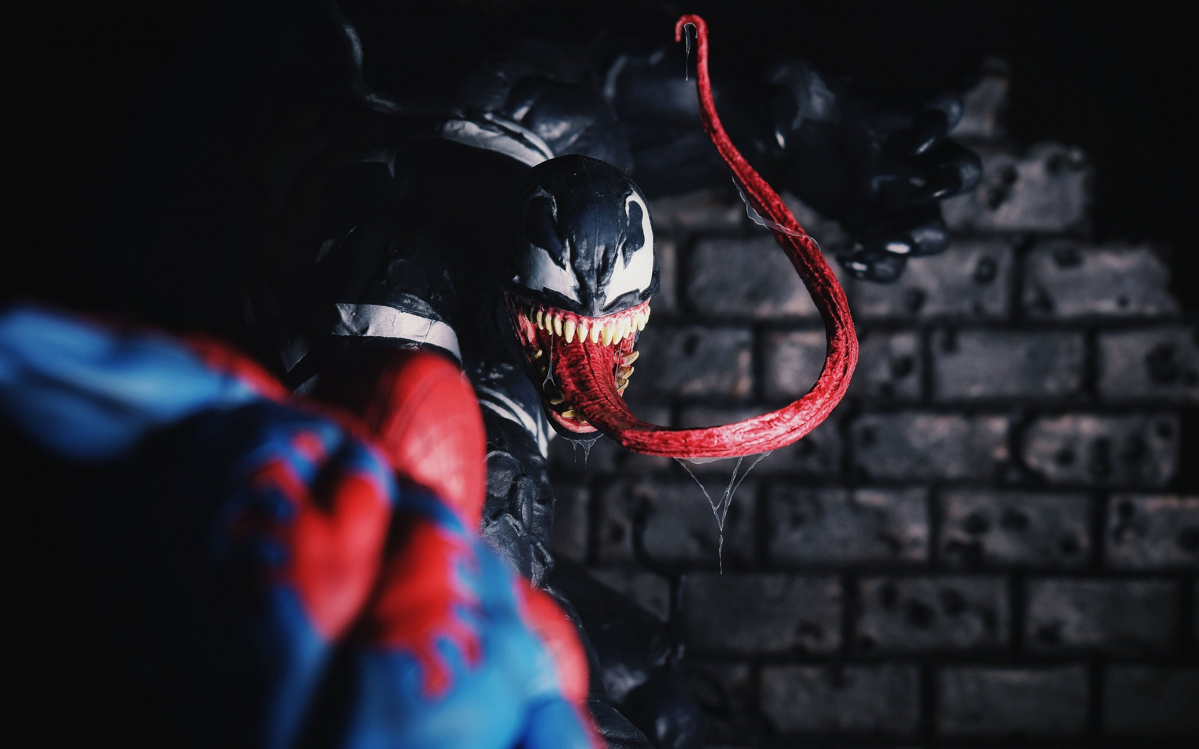 Wallpaper #-kV6jo4B7YBJg1BVFZxm42 Download Wallpaper 3840x2400 Venom and Spider Man Artwork 4K Wallaper