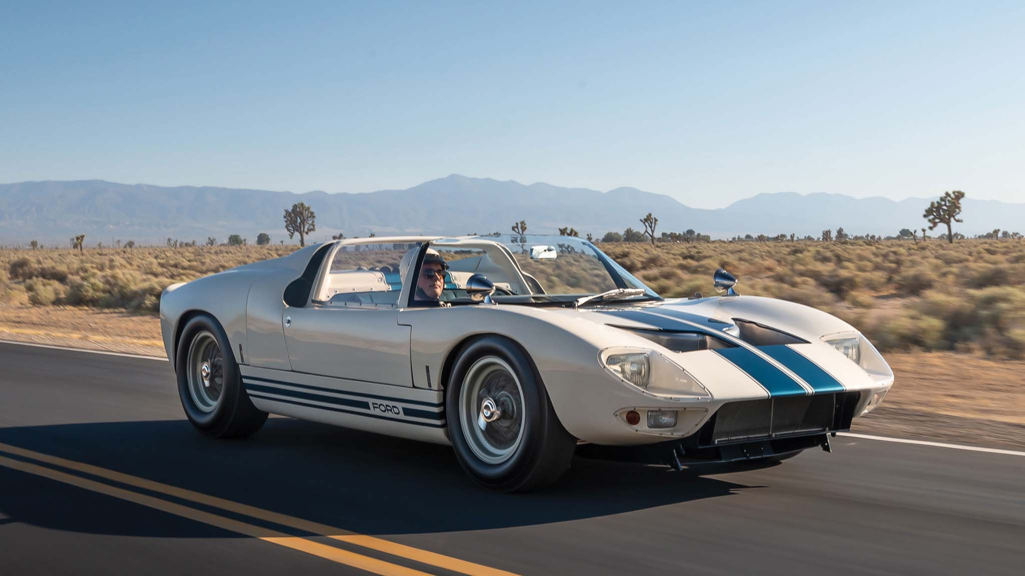 Wallpaper #lhnENI8BtGB6xQ78FZ4l30 You Could Own the First of Five 1965 Ford Gt40 Roadster Prototypes